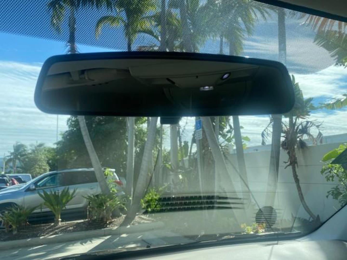 2010 White Gold /Medium pebble beige/cream Chrysler Town and Country Touring LOW MILES 33,692 1 OWNER (2A4RR5D1XAR) with an 3.8L OHV SMPI V6 Engine engine, Automatic transmission, located at 4701 North Dixie Hwy, Pompano Beach, FL, 33064, (954) 422-2889, 26.240938, -80.123474 - OUR WEBPAGE FLORIDACARS1.COM HAS OVER 100 PHOTOS AND FREE CARFAX LINK 2010 CHRYSLER TOWN AND COUNTRY TOURING VIN: 2A4RR5D1XAR392905 2 A 4 R R 5 D 1 X A R 3 9 2 9 0 5 VAN 3.8L V6 F OHV 12V GASOLINE 23 MPG FRONT WHEEL DRIVE Features ABS Brakes Air Conditioning Alloy Wheels AM/FM Stereo Automatic Trans - Photo#63