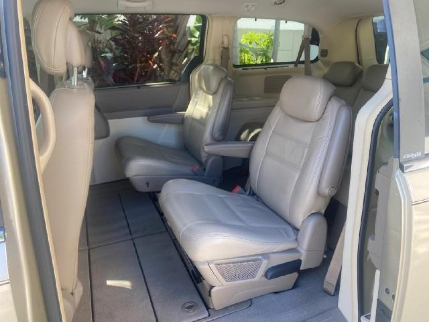 2010 White Gold /Medium pebble beige/cream Chrysler Town and Country Touring LOW MILES 33,692 1 OWNER (2A4RR5D1XAR) with an 3.8L OHV SMPI V6 Engine engine, Automatic transmission, located at 4701 North Dixie Hwy, Pompano Beach, FL, 33064, (954) 422-2889, 26.240938, -80.123474 - OUR WEBPAGE FLORIDACARS1.COM HAS OVER 100 PHOTOS AND FREE CARFAX LINK 2010 CHRYSLER TOWN AND COUNTRY TOURING VIN: 2A4RR5D1XAR392905 2 A 4 R R 5 D 1 X A R 3 9 2 9 0 5 VAN 3.8L V6 F OHV 12V GASOLINE 23 MPG FRONT WHEEL DRIVE Features ABS Brakes Air Conditioning Alloy Wheels AM/FM Stereo Automatic Trans - Photo#74