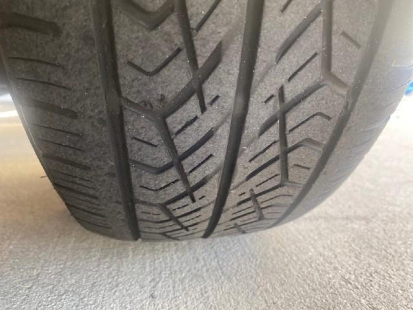 2010 White Gold /Medium pebble beige/cream Chrysler Town and Country Touring LOW MILES 33,692 1 OWNER (2A4RR5D1XAR) with an 3.8L OHV SMPI V6 Engine engine, Automatic transmission, located at 4701 North Dixie Hwy, Pompano Beach, FL, 33064, (954) 422-2889, 26.240938, -80.123474 - OUR WEBPAGE FLORIDACARS1.COM HAS OVER 100 PHOTOS AND FREE CARFAX LINK 2010 CHRYSLER TOWN AND COUNTRY TOURING VIN: 2A4RR5D1XAR392905 2 A 4 R R 5 D 1 X A R 3 9 2 9 0 5 VAN 3.8L V6 F OHV 12V GASOLINE 23 MPG FRONT WHEEL DRIVE Features ABS Brakes Air Conditioning Alloy Wheels AM/FM Stereo Automatic Trans - Photo#90