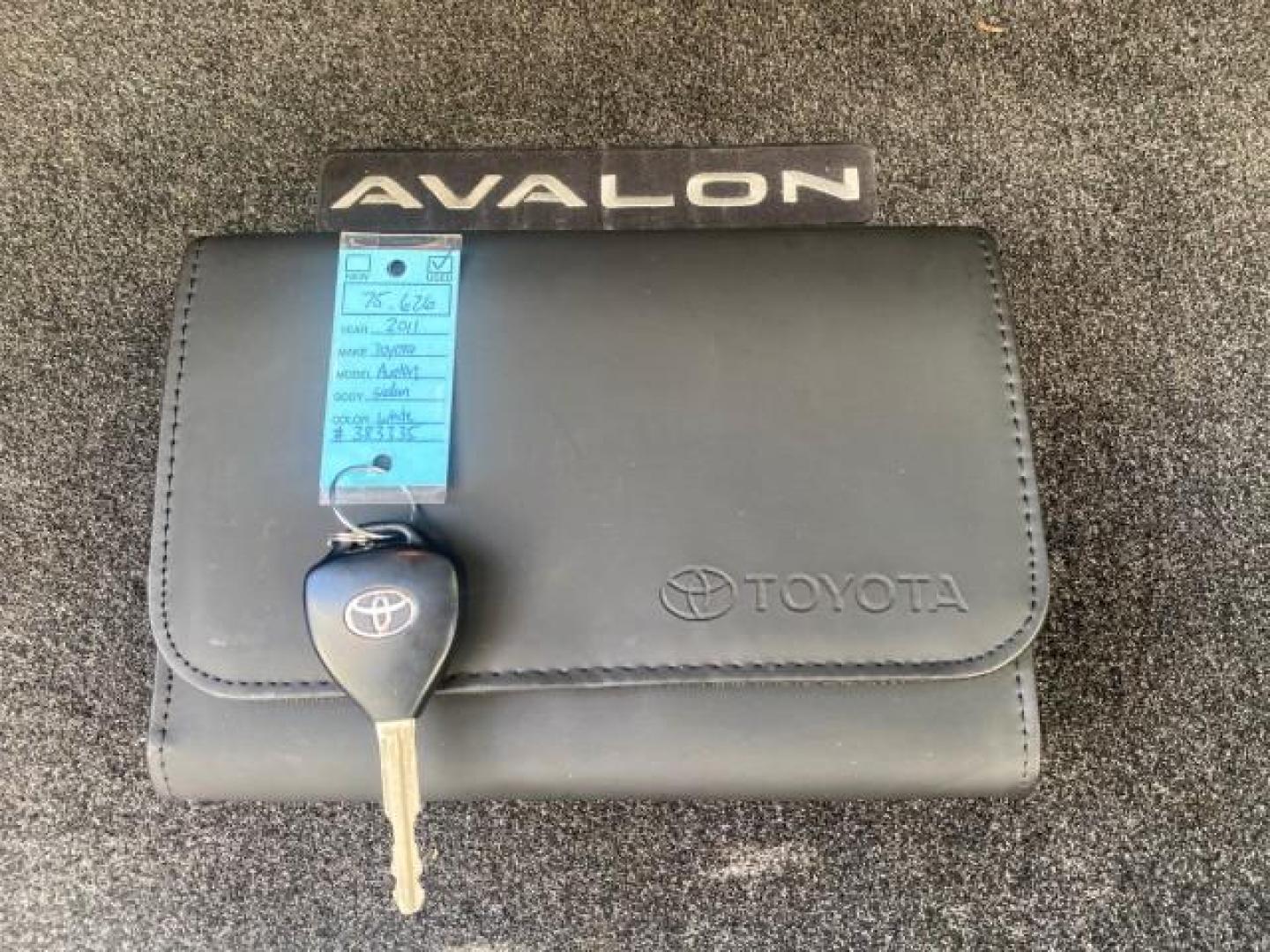 2011 Blizzard Pearl /Light Gray Toyota Avalon LOW MILES 75,626 40 SERVICES (4T1BK3DB4BU) with an 3.5L DOHC EFI 24-Valve V6 Engine engine, Automatic transmission, located at 4701 North Dixie Hwy, Pompano Beach, FL, 33064, (954) 422-2889, 26.240938, -80.123474 - OUR WEBPAGE FLORIDACARS1.COM HAS OVER 100 PHOTOS AND FREE CARFAX LINK 2011 TOYOTA AVALON LIMITED VIN: 4T1BK3DB4BU383335 4 T 1 B K 3 D B 4 B U 3 8 3 3 3 5 SEDAN 4 DR 3.5L V6 F DOHC 24V GASOLINE 29 MPG FRONT WHEEL DRIVE Features ABS Brakes Air Conditioning Alloy Wheels AM/FM Stereo Automatic Transmiss - Photo#23