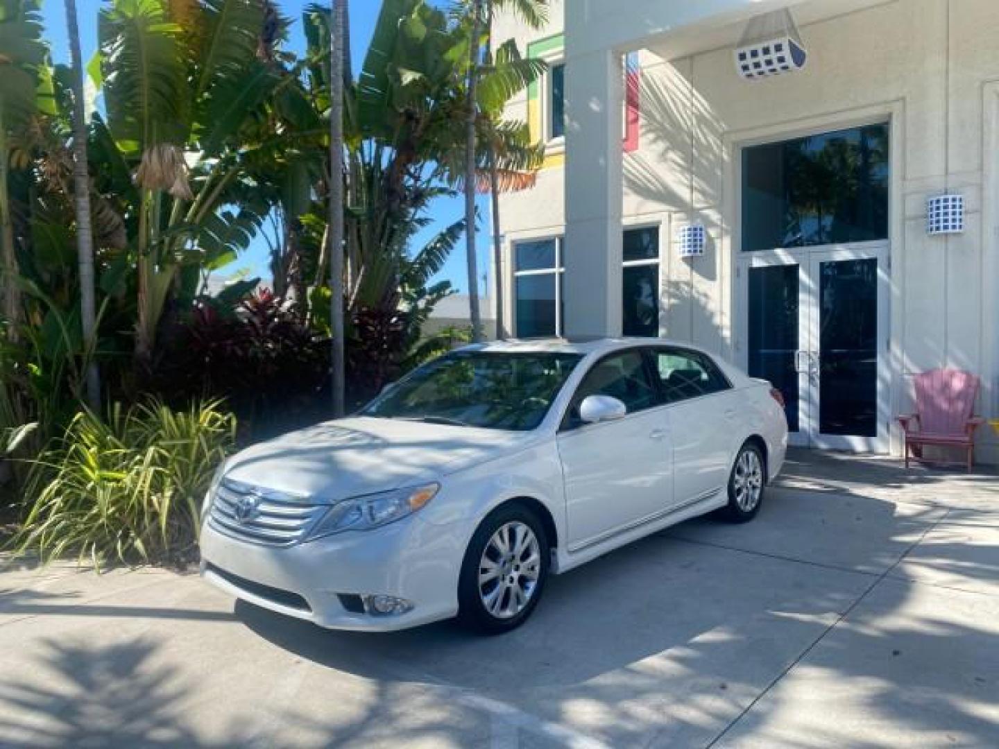 2011 Blizzard Pearl /Light Gray Toyota Avalon LOW MILES 75,626 40 SERVICES (4T1BK3DB4BU) with an 3.5L DOHC EFI 24-Valve V6 Engine engine, Automatic transmission, located at 4701 North Dixie Hwy, Pompano Beach, FL, 33064, (954) 422-2889, 26.240938, -80.123474 - OUR WEBPAGE FLORIDACARS1.COM HAS OVER 100 PHOTOS AND FREE CARFAX LINK 2011 TOYOTA AVALON LIMITED VIN: 4T1BK3DB4BU383335 4 T 1 B K 3 D B 4 B U 3 8 3 3 3 5 SEDAN 4 DR 3.5L V6 F DOHC 24V GASOLINE 29 MPG FRONT WHEEL DRIVE Features ABS Brakes Air Conditioning Alloy Wheels AM/FM Stereo Automatic Transmiss - Photo#29