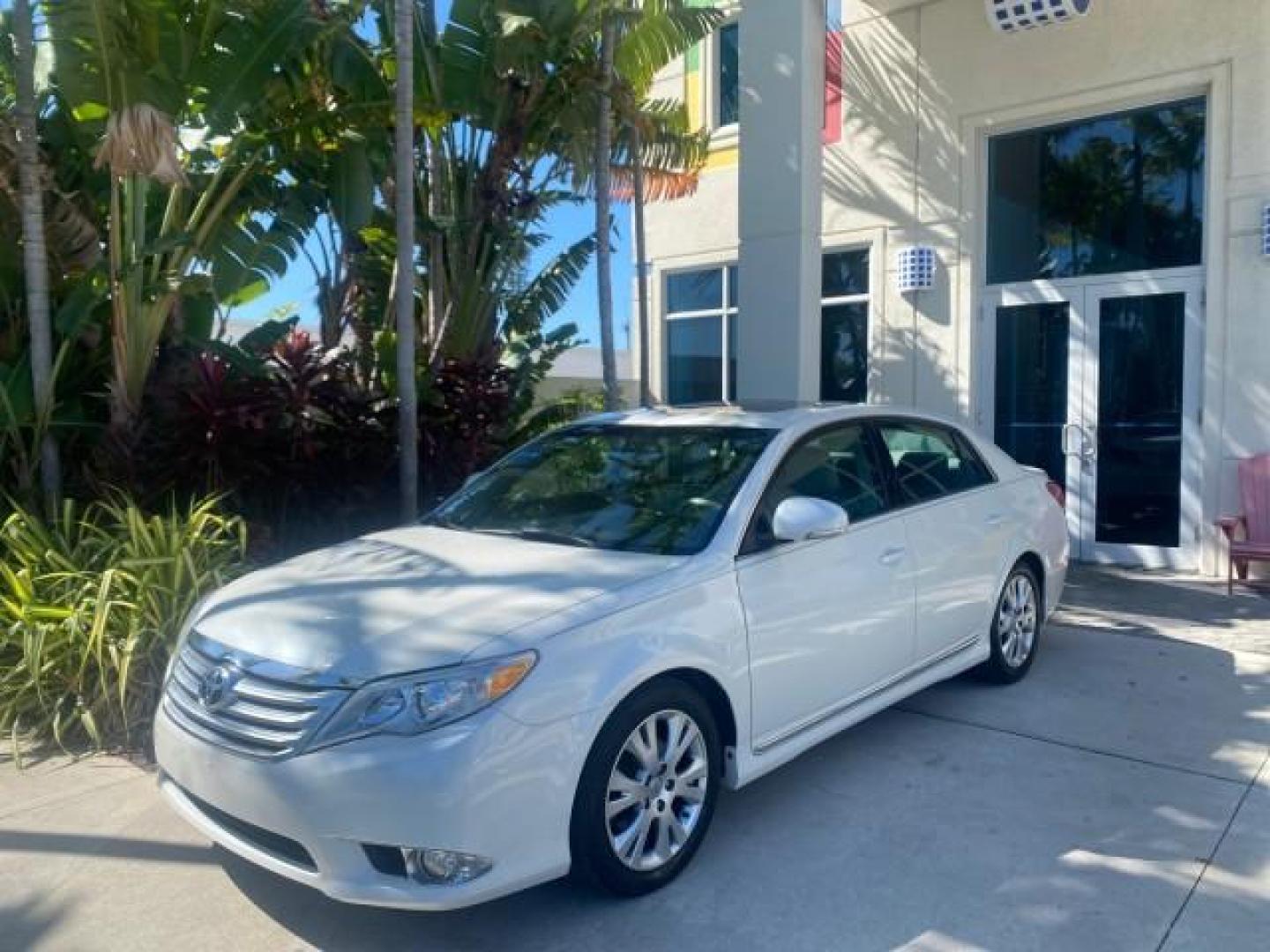 2011 Blizzard Pearl /Light Gray Toyota Avalon LOW MILES 75,626 40 SERVICES (4T1BK3DB4BU) with an 3.5L DOHC EFI 24-Valve V6 Engine engine, Automatic transmission, located at 4701 North Dixie Hwy, Pompano Beach, FL, 33064, (954) 422-2889, 26.240938, -80.123474 - OUR WEBPAGE FLORIDACARS1.COM HAS OVER 100 PHOTOS AND FREE CARFAX LINK 2011 TOYOTA AVALON LIMITED VIN: 4T1BK3DB4BU383335 4 T 1 B K 3 D B 4 B U 3 8 3 3 3 5 SEDAN 4 DR 3.5L V6 F DOHC 24V GASOLINE 29 MPG FRONT WHEEL DRIVE Features ABS Brakes Air Conditioning Alloy Wheels AM/FM Stereo Automatic Transmiss - Photo#30