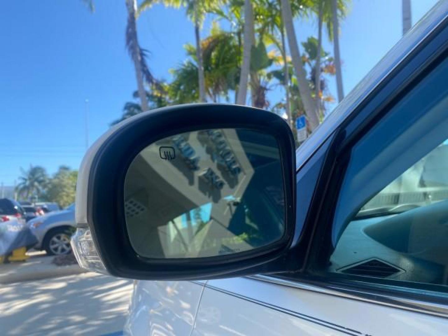 2011 Blizzard Pearl /Light Gray Toyota Avalon LOW MILES 75,626 40 SERVICES (4T1BK3DB4BU) with an 3.5L DOHC EFI 24-Valve V6 Engine engine, Automatic transmission, located at 4701 North Dixie Hwy, Pompano Beach, FL, 33064, (954) 422-2889, 26.240938, -80.123474 - OUR WEBPAGE FLORIDACARS1.COM HAS OVER 100 PHOTOS AND FREE CARFAX LINK 2011 TOYOTA AVALON LIMITED VIN: 4T1BK3DB4BU383335 4 T 1 B K 3 D B 4 B U 3 8 3 3 3 5 SEDAN 4 DR 3.5L V6 F DOHC 24V GASOLINE 29 MPG FRONT WHEEL DRIVE Features ABS Brakes Air Conditioning Alloy Wheels AM/FM Stereo Automatic Transmiss - Photo#40