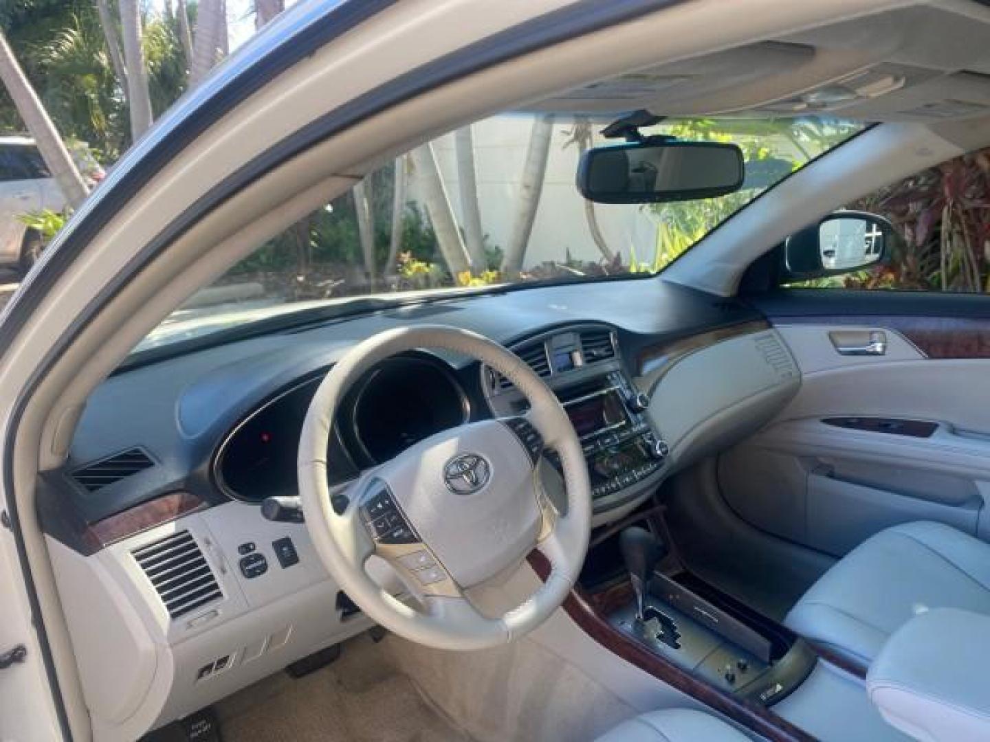 2011 Blizzard Pearl /Light Gray Toyota Avalon LOW MILES 75,626 40 SERVICES (4T1BK3DB4BU) with an 3.5L DOHC EFI 24-Valve V6 Engine engine, Automatic transmission, located at 4701 North Dixie Hwy, Pompano Beach, FL, 33064, (954) 422-2889, 26.240938, -80.123474 - OUR WEBPAGE FLORIDACARS1.COM HAS OVER 100 PHOTOS AND FREE CARFAX LINK 2011 TOYOTA AVALON LIMITED VIN: 4T1BK3DB4BU383335 4 T 1 B K 3 D B 4 B U 3 8 3 3 3 5 SEDAN 4 DR 3.5L V6 F DOHC 24V GASOLINE 29 MPG FRONT WHEEL DRIVE Features ABS Brakes Air Conditioning Alloy Wheels AM/FM Stereo Automatic Transmiss - Photo#48