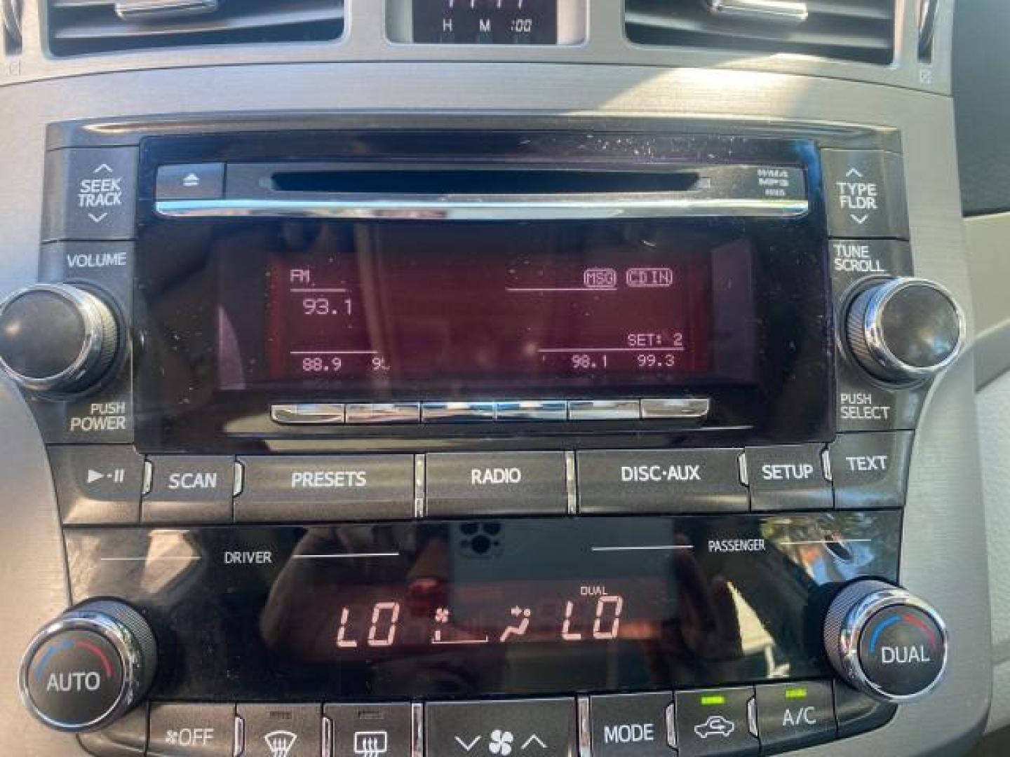 2011 Blizzard Pearl /Light Gray Toyota Avalon LOW MILES 75,626 40 SERVICES (4T1BK3DB4BU) with an 3.5L DOHC EFI 24-Valve V6 Engine engine, Automatic transmission, located at 4701 North Dixie Hwy, Pompano Beach, FL, 33064, (954) 422-2889, 26.240938, -80.123474 - OUR WEBPAGE FLORIDACARS1.COM HAS OVER 100 PHOTOS AND FREE CARFAX LINK 2011 TOYOTA AVALON LIMITED VIN: 4T1BK3DB4BU383335 4 T 1 B K 3 D B 4 B U 3 8 3 3 3 5 SEDAN 4 DR 3.5L V6 F DOHC 24V GASOLINE 29 MPG FRONT WHEEL DRIVE Features ABS Brakes Air Conditioning Alloy Wheels AM/FM Stereo Automatic Transmiss - Photo#60