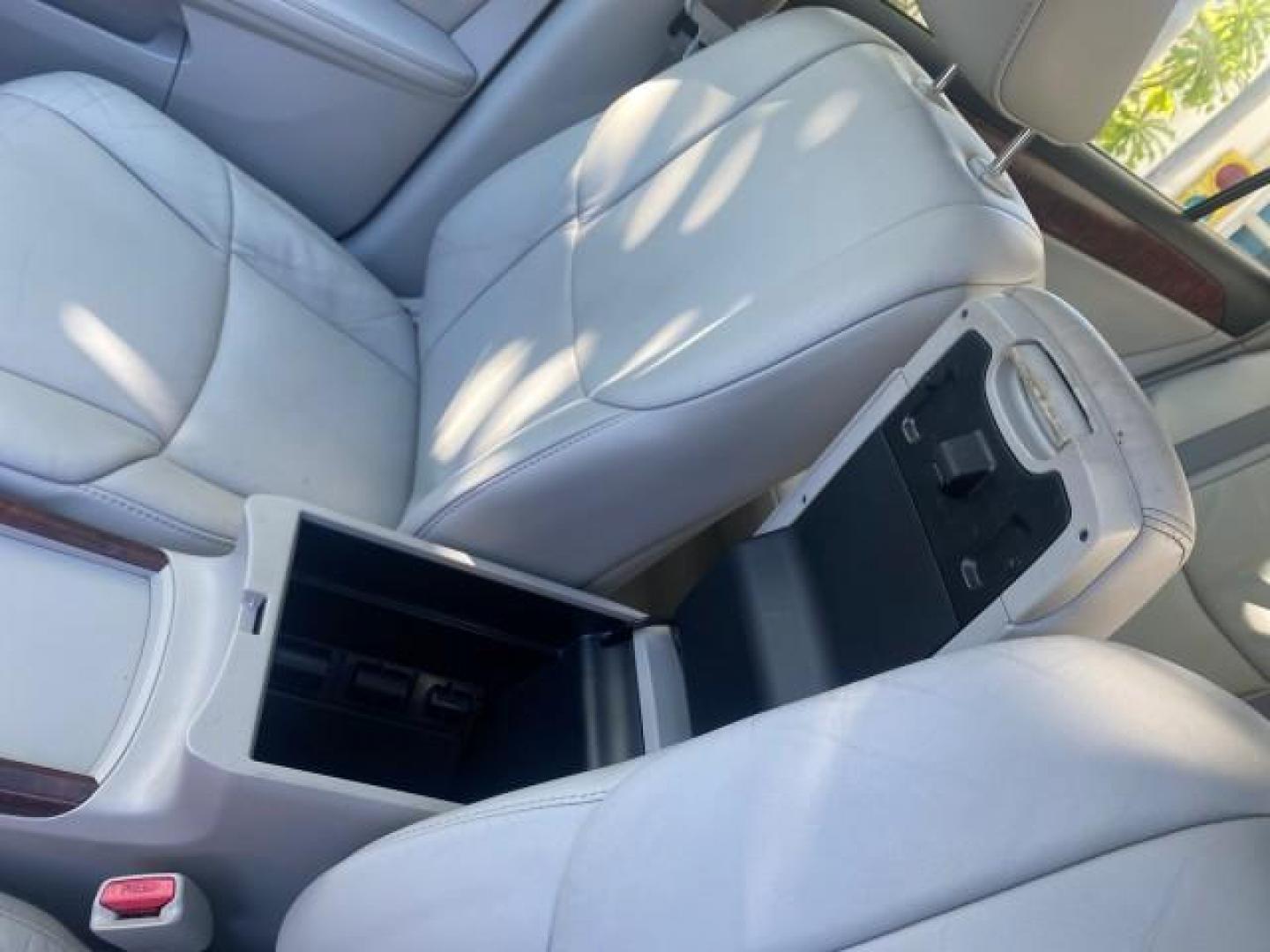 2011 Blizzard Pearl /Light Gray Toyota Avalon LOW MILES 75,626 40 SERVICES (4T1BK3DB4BU) with an 3.5L DOHC EFI 24-Valve V6 Engine engine, Automatic transmission, located at 4701 North Dixie Hwy, Pompano Beach, FL, 33064, (954) 422-2889, 26.240938, -80.123474 - OUR WEBPAGE FLORIDACARS1.COM HAS OVER 100 PHOTOS AND FREE CARFAX LINK 2011 TOYOTA AVALON LIMITED VIN: 4T1BK3DB4BU383335 4 T 1 B K 3 D B 4 B U 3 8 3 3 3 5 SEDAN 4 DR 3.5L V6 F DOHC 24V GASOLINE 29 MPG FRONT WHEEL DRIVE Features ABS Brakes Air Conditioning Alloy Wheels AM/FM Stereo Automatic Transmiss - Photo#65