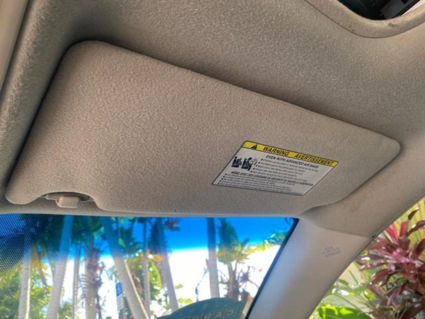 2011 Blizzard Pearl /Light Gray Toyota Avalon LOW MILES 75,626 40 SERVICES (4T1BK3DB4BU) with an 3.5L DOHC EFI 24-Valve V6 Engine engine, Automatic transmission, located at 4701 North Dixie Hwy, Pompano Beach, FL, 33064, (954) 422-2889, 26.240938, -80.123474 - OUR WEBPAGE FLORIDACARS1.COM HAS OVER 100 PHOTOS AND FREE CARFAX LINK 2011 TOYOTA AVALON LIMITED VIN: 4T1BK3DB4BU383335 4 T 1 B K 3 D B 4 B U 3 8 3 3 3 5 SEDAN 4 DR 3.5L V6 F DOHC 24V GASOLINE 29 MPG FRONT WHEEL DRIVE Features ABS Brakes Air Conditioning Alloy Wheels AM/FM Stereo Automatic Transmiss - Photo#69