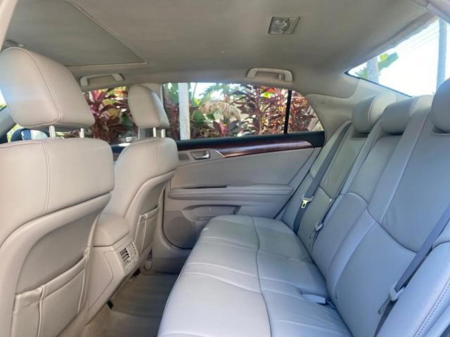 2011 Blizzard Pearl /Light Gray Toyota Avalon LOW MILES 75,626 40 SERVICES (4T1BK3DB4BU) with an 3.5L DOHC EFI 24-Valve V6 Engine engine, Automatic transmission, located at 4701 North Dixie Hwy, Pompano Beach, FL, 33064, (954) 422-2889, 26.240938, -80.123474 - OUR WEBPAGE FLORIDACARS1.COM HAS OVER 100 PHOTOS AND FREE CARFAX LINK 2011 TOYOTA AVALON LIMITED VIN: 4T1BK3DB4BU383335 4 T 1 B K 3 D B 4 B U 3 8 3 3 3 5 SEDAN 4 DR 3.5L V6 F DOHC 24V GASOLINE 29 MPG FRONT WHEEL DRIVE Features ABS Brakes Air Conditioning Alloy Wheels AM/FM Stereo Automatic Transmiss - Photo#80