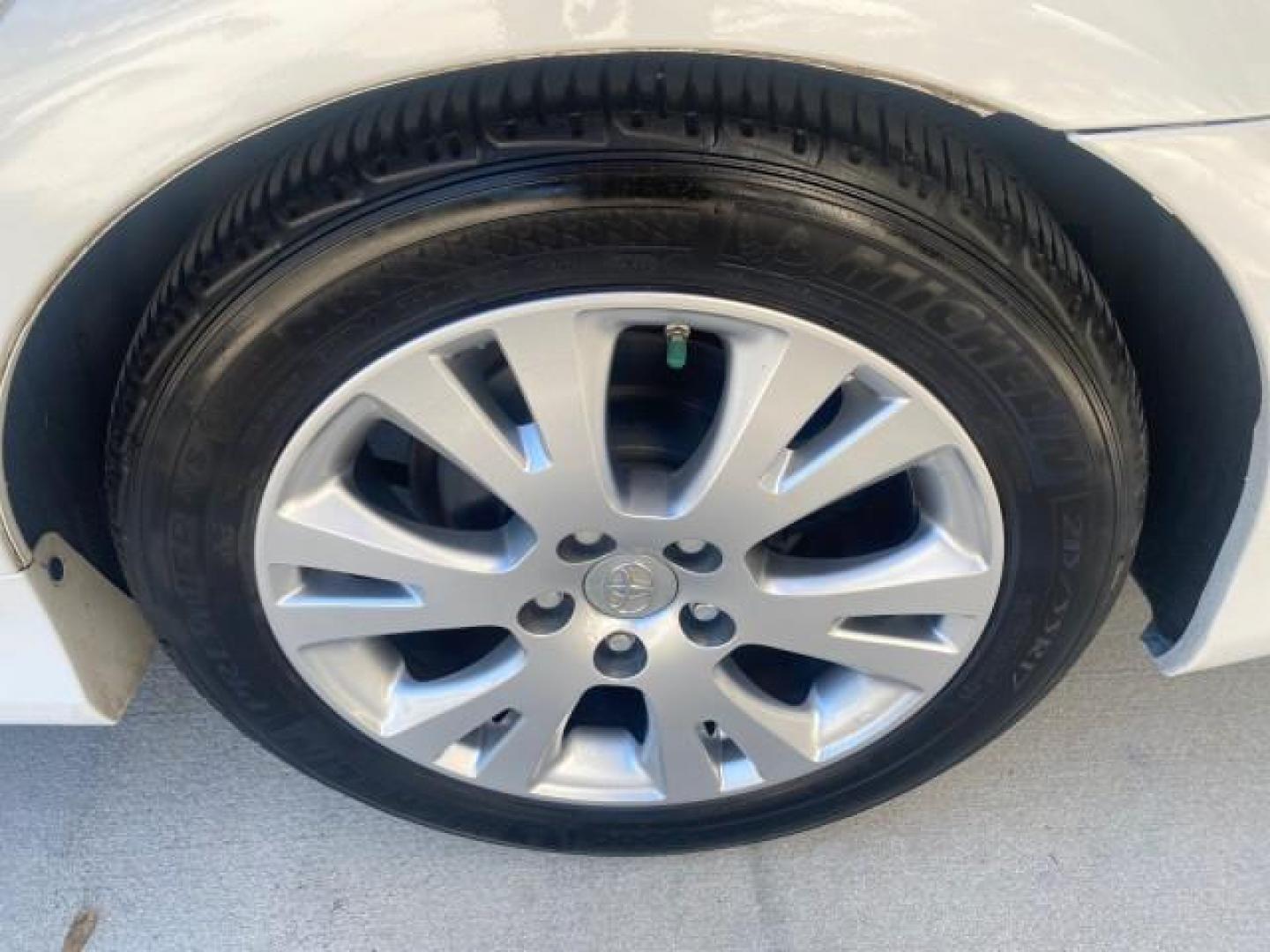 2011 Blizzard Pearl /Light Gray Toyota Avalon LOW MILES 75,626 40 SERVICES (4T1BK3DB4BU) with an 3.5L DOHC EFI 24-Valve V6 Engine engine, Automatic transmission, located at 4701 North Dixie Hwy, Pompano Beach, FL, 33064, (954) 422-2889, 26.240938, -80.123474 - OUR WEBPAGE FLORIDACARS1.COM HAS OVER 100 PHOTOS AND FREE CARFAX LINK 2011 TOYOTA AVALON LIMITED VIN: 4T1BK3DB4BU383335 4 T 1 B K 3 D B 4 B U 3 8 3 3 3 5 SEDAN 4 DR 3.5L V6 F DOHC 24V GASOLINE 29 MPG FRONT WHEEL DRIVE Features ABS Brakes Air Conditioning Alloy Wheels AM/FM Stereo Automatic Transmiss - Photo#87