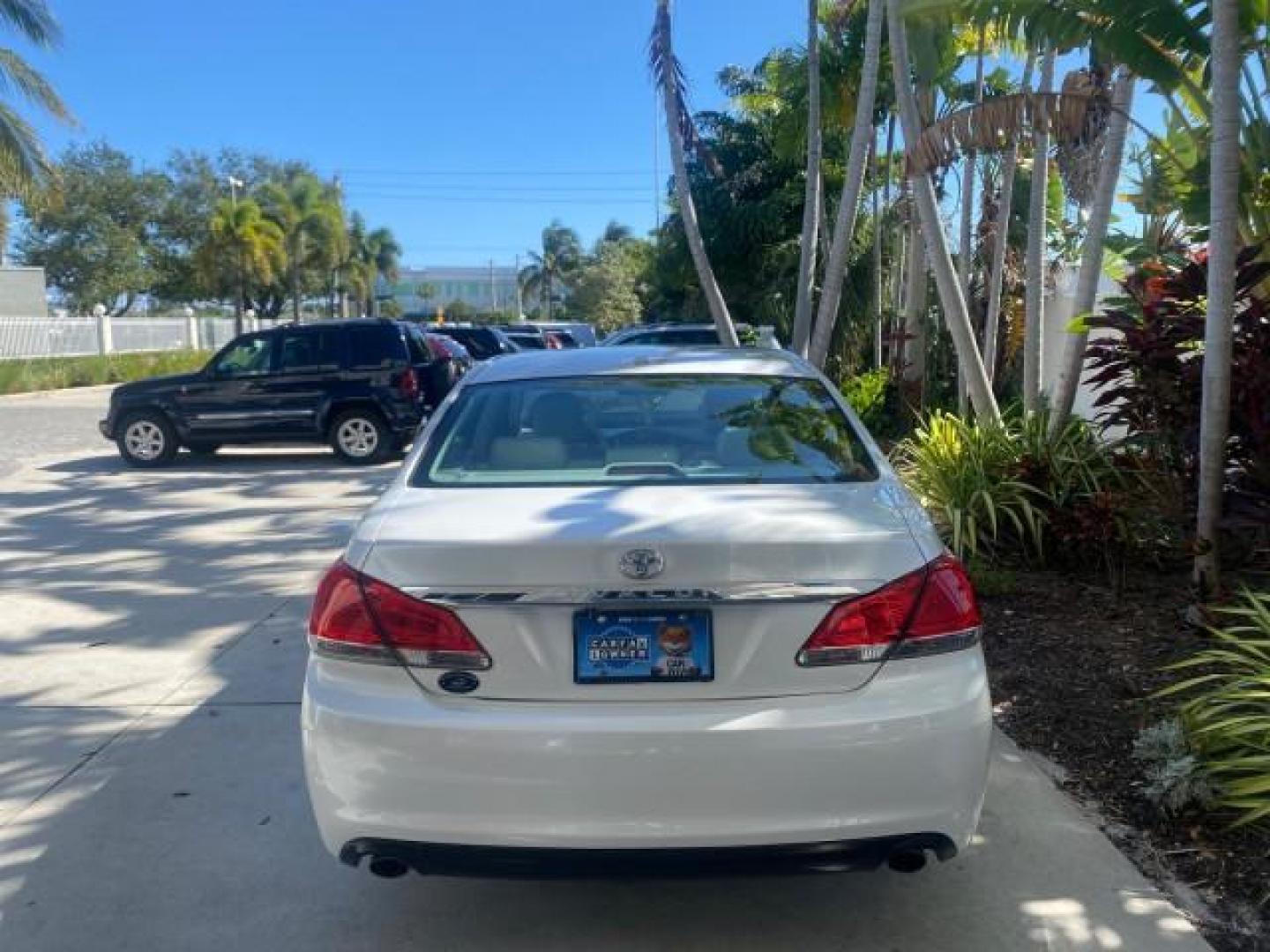2011 Blizzard Pearl /Light Gray Toyota Avalon LOW MILES 75,626 40 SERVICES (4T1BK3DB4BU) with an 3.5L DOHC EFI 24-Valve V6 Engine engine, Automatic transmission, located at 4701 North Dixie Hwy, Pompano Beach, FL, 33064, (954) 422-2889, 26.240938, -80.123474 - OUR WEBPAGE FLORIDACARS1.COM HAS OVER 100 PHOTOS AND FREE CARFAX LINK 2011 TOYOTA AVALON LIMITED VIN: 4T1BK3DB4BU383335 4 T 1 B K 3 D B 4 B U 3 8 3 3 3 5 SEDAN 4 DR 3.5L V6 F DOHC 24V GASOLINE 29 MPG FRONT WHEEL DRIVE Features ABS Brakes Air Conditioning Alloy Wheels AM/FM Stereo Automatic Transmiss - Photo#92
