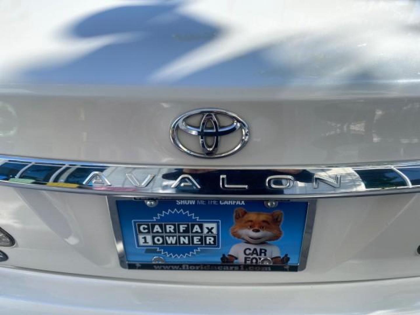 2011 Blizzard Pearl /Light Gray Toyota Avalon LOW MILES 75,626 40 SERVICES (4T1BK3DB4BU) with an 3.5L DOHC EFI 24-Valve V6 Engine engine, Automatic transmission, located at 4701 North Dixie Hwy, Pompano Beach, FL, 33064, (954) 422-2889, 26.240938, -80.123474 - OUR WEBPAGE FLORIDACARS1.COM HAS OVER 100 PHOTOS AND FREE CARFAX LINK 2011 TOYOTA AVALON LIMITED VIN: 4T1BK3DB4BU383335 4 T 1 B K 3 D B 4 B U 3 8 3 3 3 5 SEDAN 4 DR 3.5L V6 F DOHC 24V GASOLINE 29 MPG FRONT WHEEL DRIVE Features ABS Brakes Air Conditioning Alloy Wheels AM/FM Stereo Automatic Transmiss - Photo#93