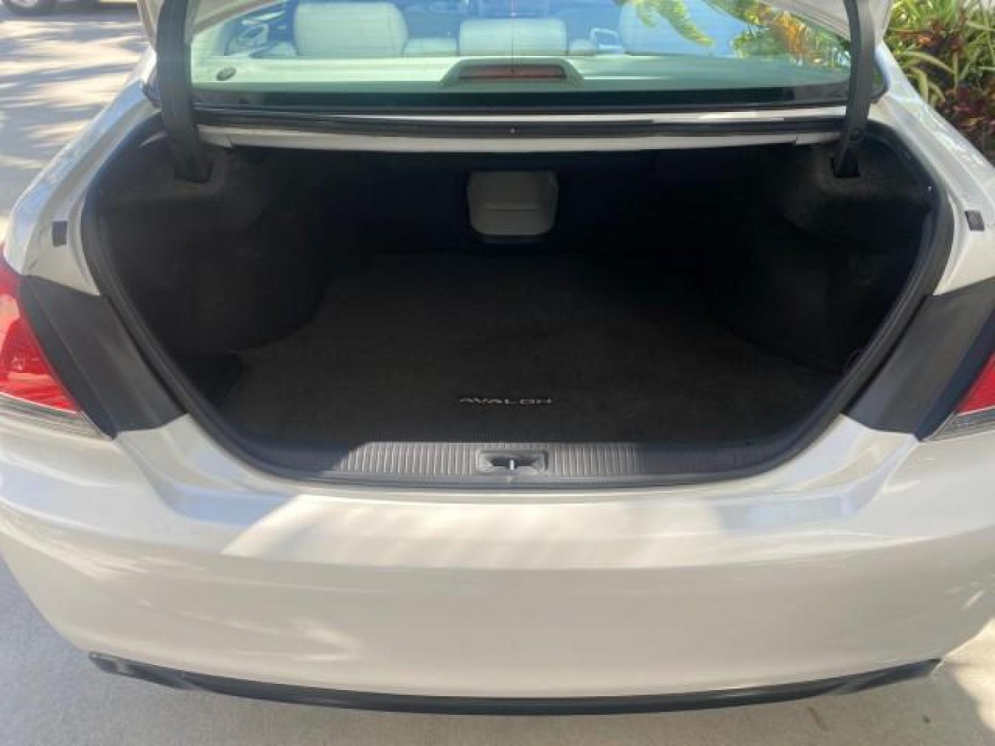 2011 Blizzard Pearl /Light Gray Toyota Avalon LOW MILES 75,626 40 SERVICES (4T1BK3DB4BU) with an 3.5L DOHC EFI 24-Valve V6 Engine engine, Automatic transmission, located at 4701 North Dixie Hwy, Pompano Beach, FL, 33064, (954) 422-2889, 26.240938, -80.123474 - OUR WEBPAGE FLORIDACARS1.COM HAS OVER 100 PHOTOS AND FREE CARFAX LINK 2011 TOYOTA AVALON LIMITED VIN: 4T1BK3DB4BU383335 4 T 1 B K 3 D B 4 B U 3 8 3 3 3 5 SEDAN 4 DR 3.5L V6 F DOHC 24V GASOLINE 29 MPG FRONT WHEEL DRIVE Features ABS Brakes Air Conditioning Alloy Wheels AM/FM Stereo Automatic Transmiss - Photo#98