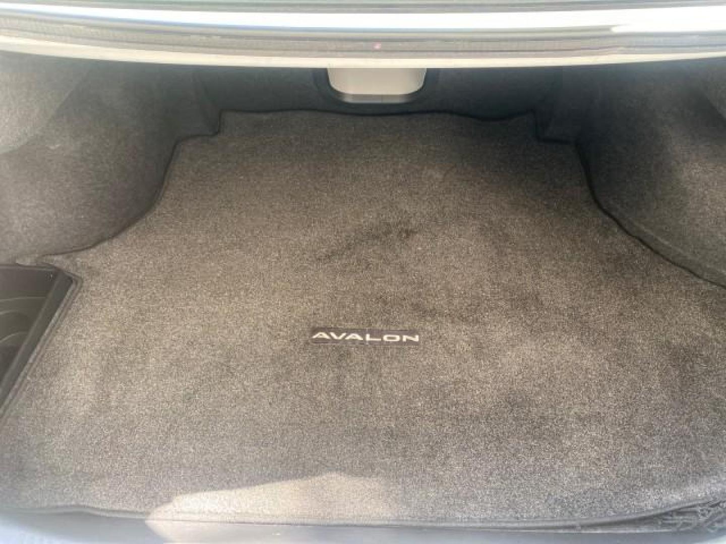 2011 Blizzard Pearl /Light Gray Toyota Avalon LOW MILES 75,626 40 SERVICES (4T1BK3DB4BU) with an 3.5L DOHC EFI 24-Valve V6 Engine engine, Automatic transmission, located at 4701 North Dixie Hwy, Pompano Beach, FL, 33064, (954) 422-2889, 26.240938, -80.123474 - OUR WEBPAGE FLORIDACARS1.COM HAS OVER 100 PHOTOS AND FREE CARFAX LINK 2011 TOYOTA AVALON LIMITED VIN: 4T1BK3DB4BU383335 4 T 1 B K 3 D B 4 B U 3 8 3 3 3 5 SEDAN 4 DR 3.5L V6 F DOHC 24V GASOLINE 29 MPG FRONT WHEEL DRIVE Features ABS Brakes Air Conditioning Alloy Wheels AM/FM Stereo Automatic Transmiss - Photo#99