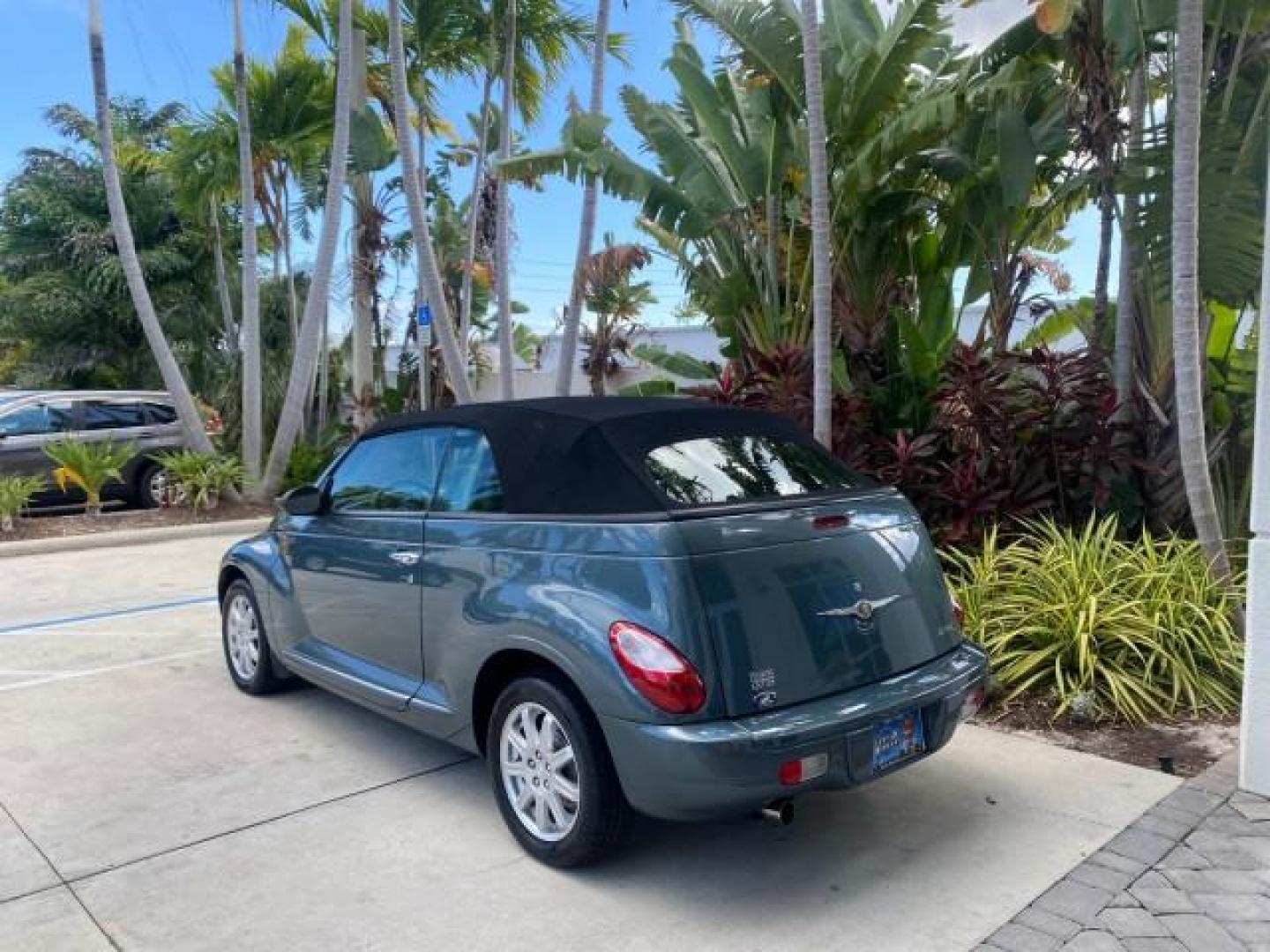 2006 Marine Blue Pearl /Pastel Slate Gray Chrysler PT Cruiser CONV Touring LOW MILES 36,241 (3C3JY55E06T) with an 2.4L DOHC SMPI 16-Valve I4 Engine engine, Automatic transmission, located at 4701 North Dixie Hwy, Pompano Beach, FL, 33064, (954) 422-2889, 26.240938, -80.123474 - OUR WEBPAGE FLORIDACARS1.COM HAS OVER 100 PHOTOS AND FREE CARFAX LINK 2006 CHRYSLER PT CRUISER TOURING TOP WORKS GREAT VIN: 3C3JY55E06T270148 3 C 3 J Y 5 5 E 0 6 T 2 7 0 1 4 8 CONVERTIBLE 2.4L I4 F DOHC 16V TURBO GASOLINE 26 MPG FRONT WHEEL DRIVE Features ABS Brakes Air Conditioning Alloy Wheels AM/ - Photo#5