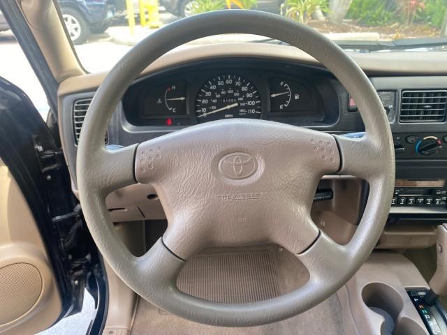 2002 Black Sand Pearl /Charcoal Toyota Tacoma 1 OWNER AUTO AC 4 CYL (5TENL42N02Z) with an 2.4L DOHC EFI 16-Valve I4 Engine engine, Automatic transmission, located at 4701 North Dixie Hwy, Pompano Beach, FL, 33064, (954) 422-2889, 26.240938, -80.123474 - OUR WEBPAGE FLORIDACARS1.COM HAS OVER 100 PHOTOS AND FREE CARFAX LINK 2002 TOYOTA TACOMA VIN: 5TENL42N02Z111289 5 T E N L 4 2 N 0 2 Z 1 1 1 2 8 9 PICKUP 2.4L I4 F DOHC GASOLINE 29 MPG REAR WHEEL DRIVE Features Air Conditioning AM/FM Stereo Automatic Transmission Bed Liner Cassette Player Cloth Seats - Photo#49