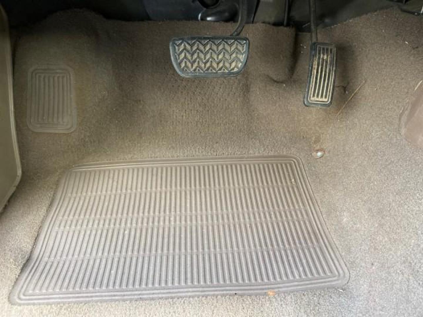 2002 Black Sand Pearl /Charcoal Toyota Tacoma 1 OWNER AUTO AC 4 CYL (5TENL42N02Z) with an 2.4L DOHC EFI 16-Valve I4 Engine engine, Automatic transmission, located at 4701 North Dixie Hwy, Pompano Beach, FL, 33064, (954) 422-2889, 26.240938, -80.123474 - OUR WEBPAGE FLORIDACARS1.COM HAS OVER 100 PHOTOS AND FREE CARFAX LINK 2002 TOYOTA TACOMA VIN: 5TENL42N02Z111289 5 T E N L 4 2 N 0 2 Z 1 1 1 2 8 9 PICKUP 2.4L I4 F DOHC GASOLINE 29 MPG REAR WHEEL DRIVE Features Air Conditioning AM/FM Stereo Automatic Transmission Bed Liner Cassette Player Cloth Seats - Photo#53