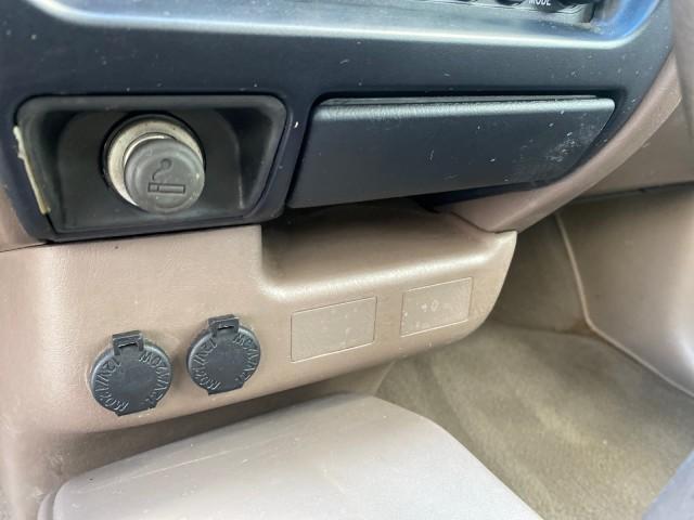 2002 Black Sand Pearl /Charcoal Toyota Tacoma 1 OWNER AUTO AC 4 CYL (5TENL42N02Z) with an 2.4L DOHC EFI 16-Valve I4 Engine engine, Automatic transmission, located at 4701 North Dixie Hwy, Pompano Beach, FL, 33064, (954) 422-2889, 26.240938, -80.123474 - OUR WEBPAGE FLORIDACARS1.COM HAS OVER 100 PHOTOS AND FREE CARFAX LINK 2002 TOYOTA TACOMA VIN: 5TENL42N02Z111289 5 T E N L 4 2 N 0 2 Z 1 1 1 2 8 9 PICKUP 2.4L I4 F DOHC GASOLINE 29 MPG REAR WHEEL DRIVE Features Air Conditioning AM/FM Stereo Automatic Transmission Bed Liner Cassette Player Cloth Seats - Photo#60