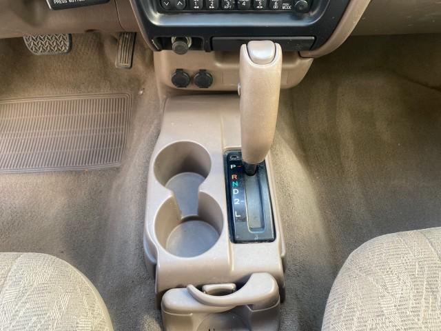 2002 Black Sand Pearl /Charcoal Toyota Tacoma 1 OWNER AUTO AC 4 CYL (5TENL42N02Z) with an 2.4L DOHC EFI 16-Valve I4 Engine engine, Automatic transmission, located at 4701 North Dixie Hwy, Pompano Beach, FL, 33064, (954) 422-2889, 26.240938, -80.123474 - OUR WEBPAGE FLORIDACARS1.COM HAS OVER 100 PHOTOS AND FREE CARFAX LINK 2002 TOYOTA TACOMA VIN: 5TENL42N02Z111289 5 T E N L 4 2 N 0 2 Z 1 1 1 2 8 9 PICKUP 2.4L I4 F DOHC GASOLINE 29 MPG REAR WHEEL DRIVE Features Air Conditioning AM/FM Stereo Automatic Transmission Bed Liner Cassette Player Cloth Seats - Photo#62