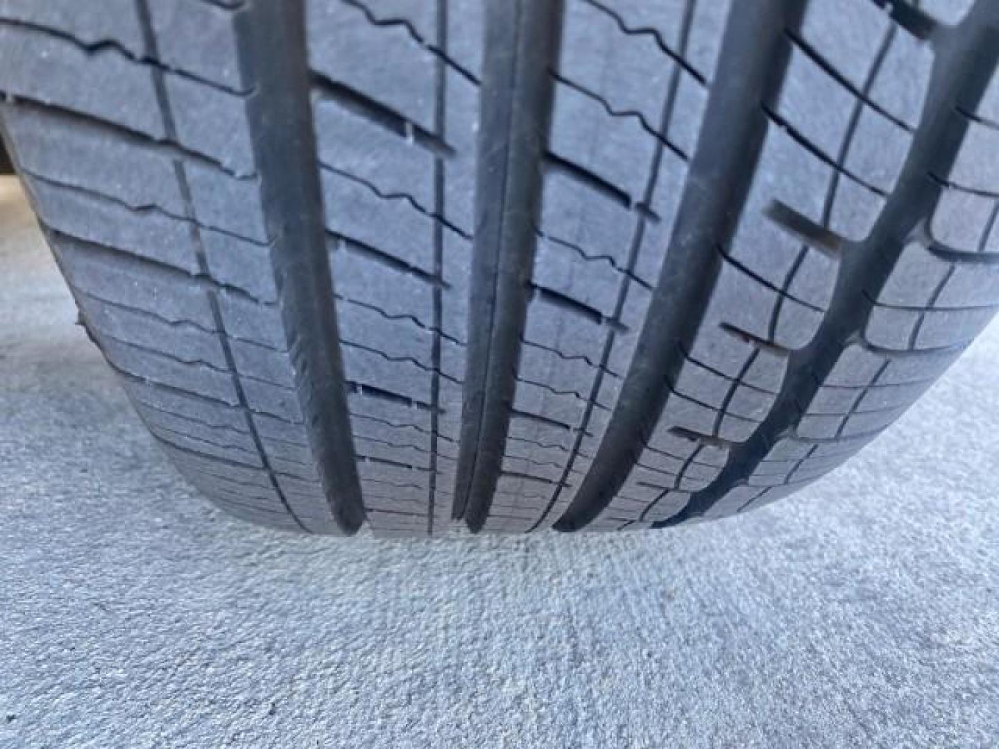 2005 Black /Pebble Ford Freestyle Limited LOW MILES 69,845 1 OWNER AWD (1FMZK06165G) with an 3.0L SMPI 24-Valve V6 Duratec Engine engine, Automatic transmission, located at 4701 North Dixie Hwy, Pompano Beach, FL, 33064, (954) 422-2889, 26.240938, -80.123474 - OUR WEBPAGE FLORIDACARS1.COM HAS OVER 100 PHOTOS AND FREE CARFAX LINK 2005 FORD FREESTYLE LIMITED VIN: 1FMZK06165GA49599 1 F M Z K 0 6 1 6 5 G A 4 9 5 9 9 4 DOOR WAGON/SPORT UTILITY 3.0L V6 F DOHC GASOLINE 24 MPG ALL WHEEL DRIVE Features 4WD/AWD ABS Brakes Air Conditioning Alloy Wheels AM/FM Stereo - Photo#20