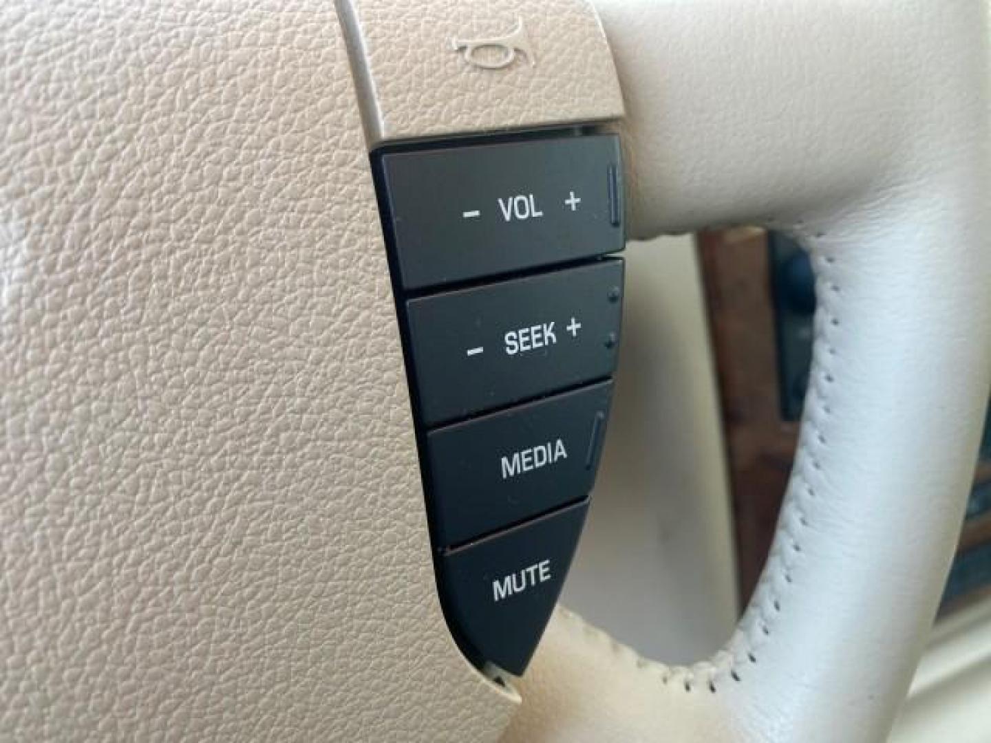 2005 Black /Pebble Ford Freestyle Limited LOW MILES 69,845 1 OWNER AWD (1FMZK06165G) with an 3.0L SMPI 24-Valve V6 Duratec Engine engine, Automatic transmission, located at 4701 North Dixie Hwy, Pompano Beach, FL, 33064, (954) 422-2889, 26.240938, -80.123474 - OUR WEBPAGE FLORIDACARS1.COM HAS OVER 100 PHOTOS AND FREE CARFAX LINK 2005 FORD FREESTYLE LIMITED VIN: 1FMZK06165GA49599 1 F M Z K 0 6 1 6 5 G A 4 9 5 9 9 4 DOOR WAGON/SPORT UTILITY 3.0L V6 F DOHC GASOLINE 24 MPG ALL WHEEL DRIVE Features 4WD/AWD ABS Brakes Air Conditioning Alloy Wheels AM/FM Stereo - Photo#51