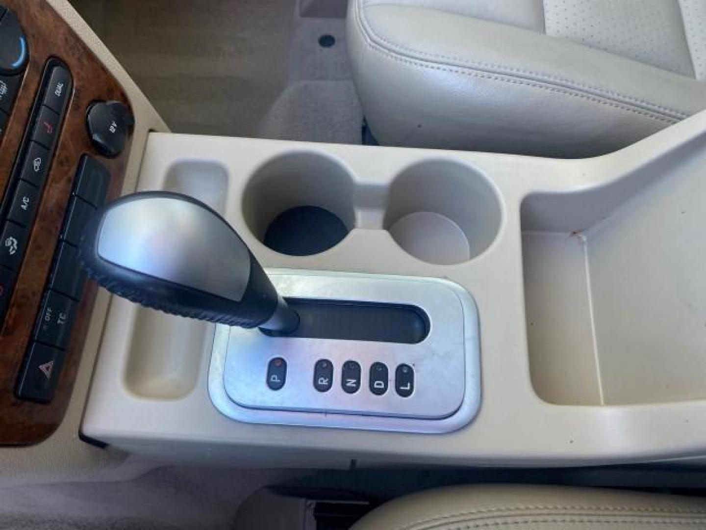 2005 Black /Pebble Ford Freestyle Limited LOW MILES 69,845 1 OWNER AWD (1FMZK06165G) with an 3.0L SMPI 24-Valve V6 Duratec Engine engine, Automatic transmission, located at 4701 North Dixie Hwy, Pompano Beach, FL, 33064, (954) 422-2889, 26.240938, -80.123474 - OUR WEBPAGE FLORIDACARS1.COM HAS OVER 100 PHOTOS AND FREE CARFAX LINK 2005 FORD FREESTYLE LIMITED VIN: 1FMZK06165GA49599 1 F M Z K 0 6 1 6 5 G A 4 9 5 9 9 4 DOOR WAGON/SPORT UTILITY 3.0L V6 F DOHC GASOLINE 24 MPG ALL WHEEL DRIVE Features 4WD/AWD ABS Brakes Air Conditioning Alloy Wheels AM/FM Stereo - Photo#63