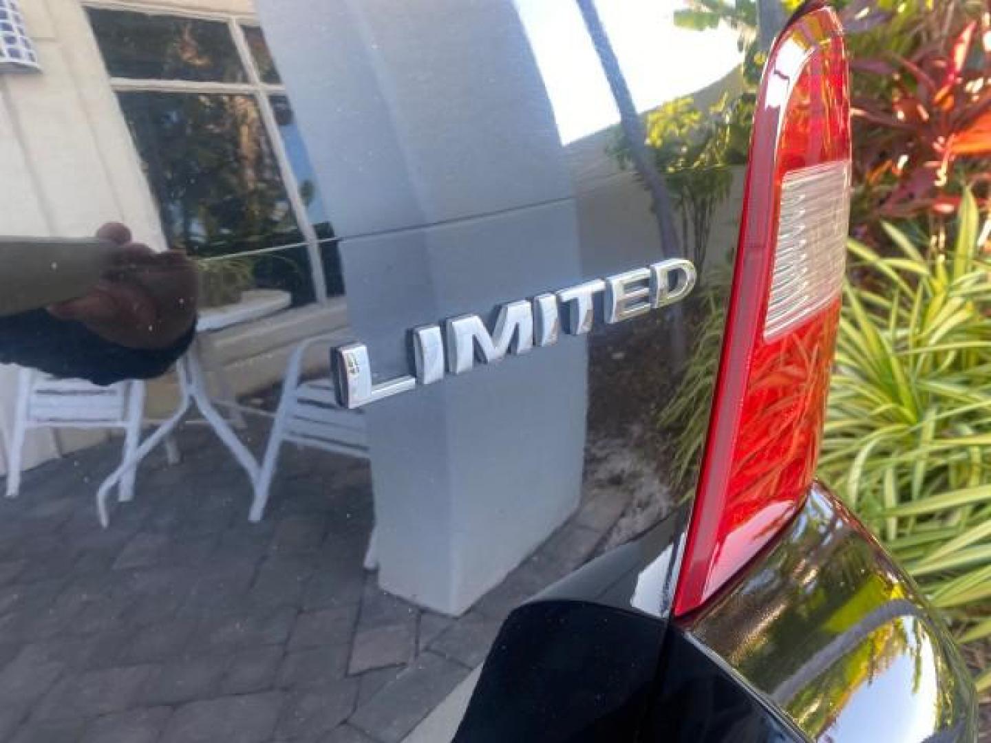 2005 Black /Pebble Ford Freestyle Limited LOW MILES 69,845 1 OWNER AWD (1FMZK06165G) with an 3.0L SMPI 24-Valve V6 Duratec Engine engine, Automatic transmission, located at 4701 North Dixie Hwy, Pompano Beach, FL, 33064, (954) 422-2889, 26.240938, -80.123474 - OUR WEBPAGE FLORIDACARS1.COM HAS OVER 100 PHOTOS AND FREE CARFAX LINK 2005 FORD FREESTYLE LIMITED VIN: 1FMZK06165GA49599 1 F M Z K 0 6 1 6 5 G A 4 9 5 9 9 4 DOOR WAGON/SPORT UTILITY 3.0L V6 F DOHC GASOLINE 24 MPG ALL WHEEL DRIVE Features 4WD/AWD ABS Brakes Air Conditioning Alloy Wheels AM/FM Stereo - Photo#97