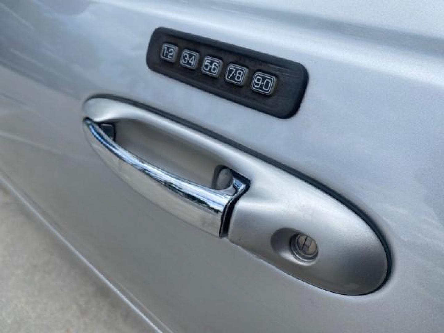 2009 Silver Birch Metallic /Black Lincoln Town Car Signature Limited LOW MILES 50,225 (2LNHM82V49X) with an 4.6L SOHC EFI V8 FFV Engine engine, Automatic transmission, located at 4701 North Dixie Hwy, Pompano Beach, FL, 33064, (954) 422-2889, 26.240938, -80.123474 - OUR WEBPAGE FLORIDACARS1.COM HAS OVER 100 PHOTOS AND FREE CARFAX LINK 2009 LINCOLN TOWN CAR SIGNATURE LIMITED VIN: 2LNHM82V49X626935 2 L N H M 8 2 V 4 9 X 6 2 6 9 3 5 SEDAN 4 DR 4.6L V8 F SOHC 16V FLEX FUEL 24 MPG REAR WHEEL DRIVE Features ABS Brakes Air Conditioning Alloy Wheels AM/FM Stereo Audiop - Photo#39