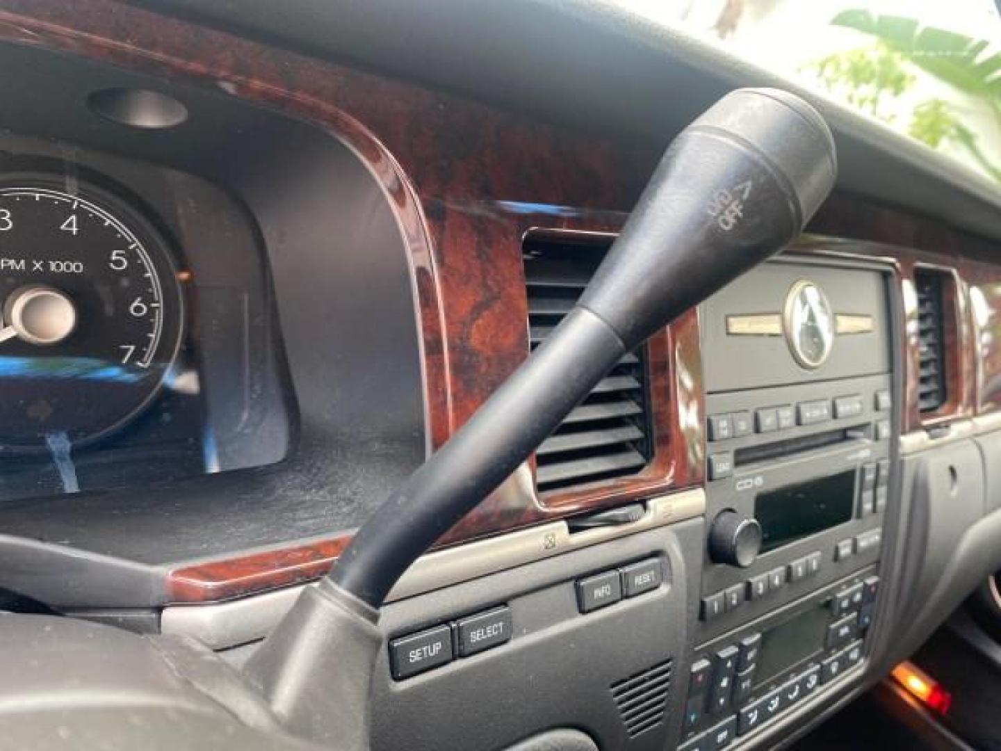 2009 Silver Birch Metallic /Black Lincoln Town Car Signature Limited LOW MILES 50,225 (2LNHM82V49X) with an 4.6L SOHC EFI V8 FFV Engine engine, Automatic transmission, located at 4701 North Dixie Hwy, Pompano Beach, FL, 33064, (954) 422-2889, 26.240938, -80.123474 - OUR WEBPAGE FLORIDACARS1.COM HAS OVER 100 PHOTOS AND FREE CARFAX LINK 2009 LINCOLN TOWN CAR SIGNATURE LIMITED VIN: 2LNHM82V49X626935 2 L N H M 8 2 V 4 9 X 6 2 6 9 3 5 SEDAN 4 DR 4.6L V8 F SOHC 16V FLEX FUEL 24 MPG REAR WHEEL DRIVE Features ABS Brakes Air Conditioning Alloy Wheels AM/FM Stereo Audiop - Photo#54