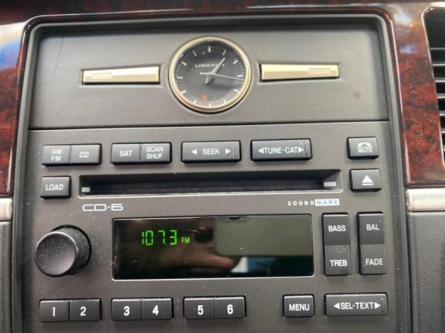 2009 Silver Birch Metallic /Black Lincoln Town Car Signature Limited LOW MILES 50,225 (2LNHM82V49X) with an 4.6L SOHC EFI V8 FFV Engine engine, Automatic transmission, located at 4701 North Dixie Hwy, Pompano Beach, FL, 33064, (954) 422-2889, 26.240938, -80.123474 - OUR WEBPAGE FLORIDACARS1.COM HAS OVER 100 PHOTOS AND FREE CARFAX LINK 2009 LINCOLN TOWN CAR SIGNATURE LIMITED VIN: 2LNHM82V49X626935 2 L N H M 8 2 V 4 9 X 6 2 6 9 3 5 SEDAN 4 DR 4.6L V8 F SOHC 16V FLEX FUEL 24 MPG REAR WHEEL DRIVE Features ABS Brakes Air Conditioning Alloy Wheels AM/FM Stereo Audiop - Photo#61