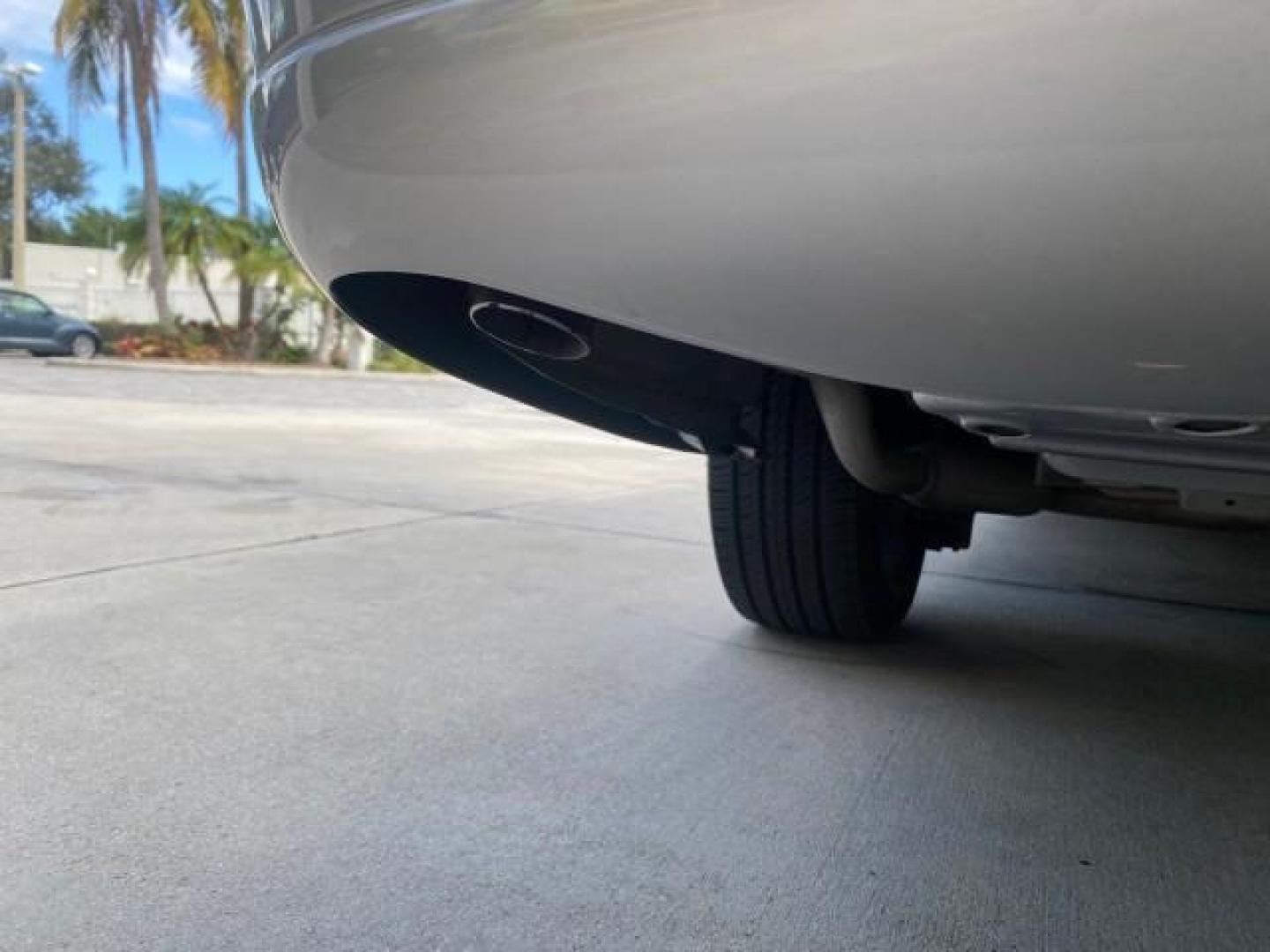 2009 Silver Birch Metallic /Black Lincoln Town Car Signature Limited LOW MILES 50,225 (2LNHM82V49X) with an 4.6L SOHC EFI V8 FFV Engine engine, Automatic transmission, located at 4701 North Dixie Hwy, Pompano Beach, FL, 33064, (954) 422-2889, 26.240938, -80.123474 - OUR WEBPAGE FLORIDACARS1.COM HAS OVER 100 PHOTOS AND FREE CARFAX LINK 2009 LINCOLN TOWN CAR SIGNATURE LIMITED VIN: 2LNHM82V49X626935 2 L N H M 8 2 V 4 9 X 6 2 6 9 3 5 SEDAN 4 DR 4.6L V8 F SOHC 16V FLEX FUEL 24 MPG REAR WHEEL DRIVE Features ABS Brakes Air Conditioning Alloy Wheels AM/FM Stereo Audiop - Photo#95