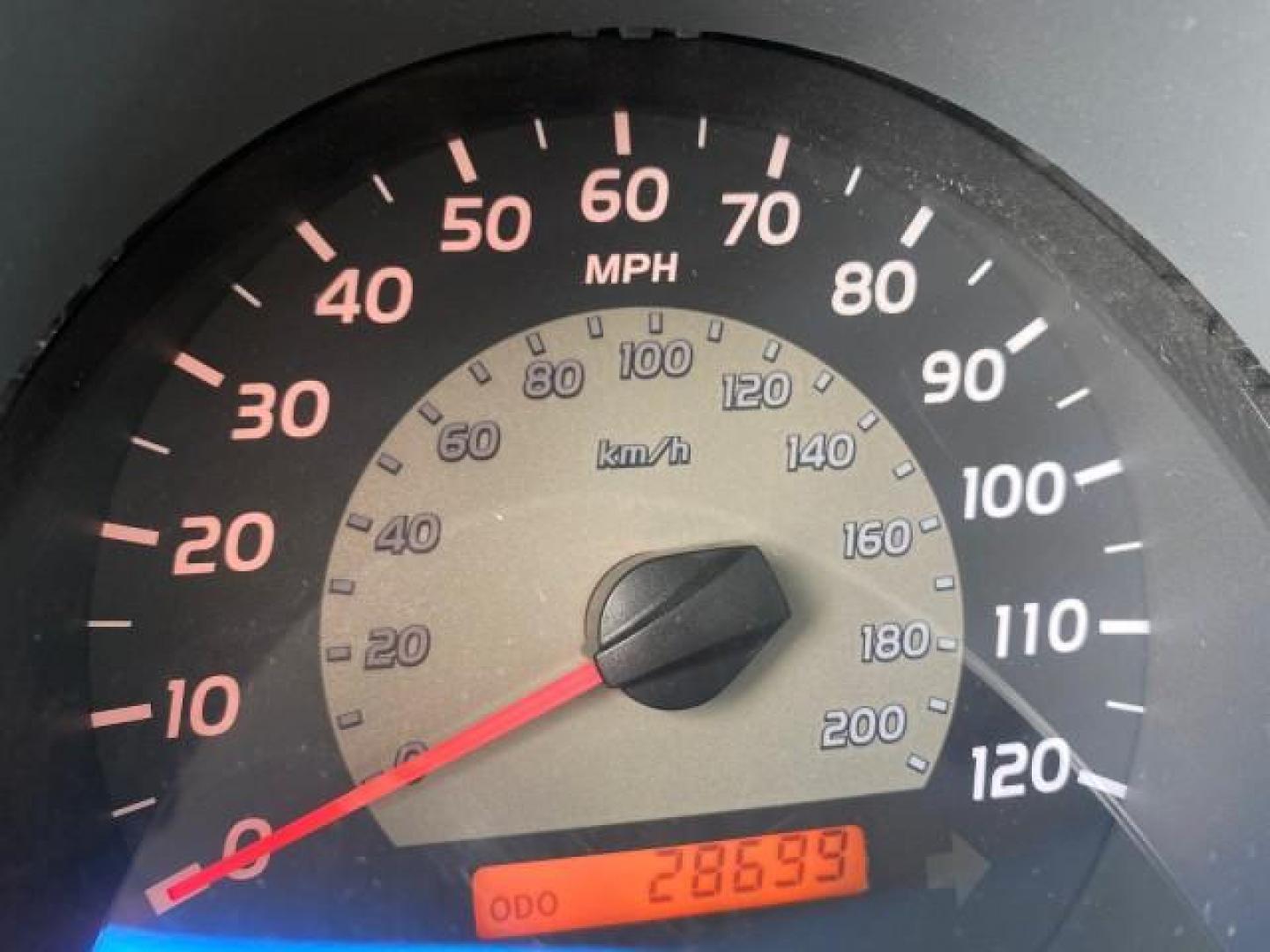 2007 Silver Streak Mica /Gray Toyota Tacoma LOW MILES 28,699 1 OWNER 4 DR (5TETX22N67Z) with an 2.7L DOHC EFI 16-Valve I4 VVT-i Engine engine, Automatic transmission, located at 4701 North Dixie Hwy, Pompano Beach, FL, 33064, (954) 422-2889, 26.240938, -80.123474 - OUR WEBPAGE FLORIDACARS1.COM HAS OVER 100 PHOTOS AND FREE CARFAX LINK 2007 TOYOTA TACOMA VIN: 5TETX22N67Z458097 5 T E T X 2 2 N 6 7 Z 4 5 8 0 9 7 CLUB CAB PICKUP 2.7L I4 F DOHC 16V GASOLINE 28 MPG REAR WHEEL DRIVE Features ABS Brakes Air Conditioning AM/FM Stereo Automatic Transmission CD Audio Clot - Photo#18