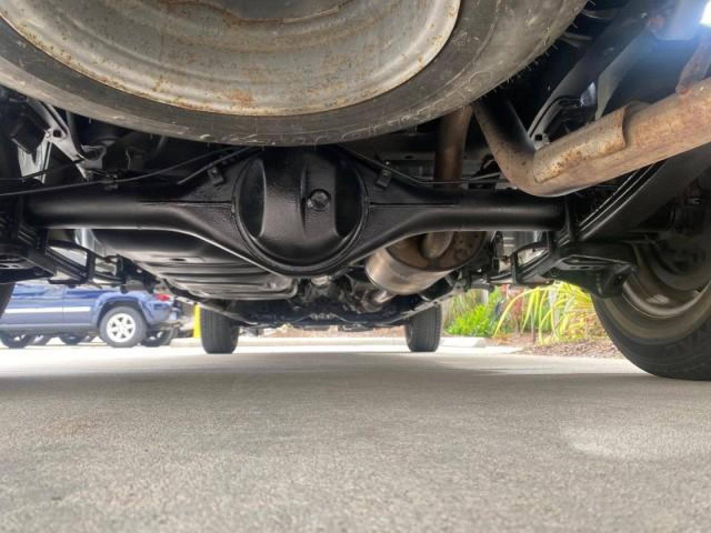 2007 Silver Streak Mica /Gray Toyota Tacoma LOW MILES 28,699 1 OWNER 4 DR (5TETX22N67Z) with an 2.7L DOHC EFI 16-Valve I4 VVT-i Engine engine, Automatic transmission, located at 4701 North Dixie Hwy, Pompano Beach, FL, 33064, (954) 422-2889, 26.240938, -80.123474 - OUR WEBPAGE FLORIDACARS1.COM HAS OVER 100 PHOTOS AND FREE CARFAX LINK 2007 TOYOTA TACOMA VIN: 5TETX22N67Z458097 5 T E T X 2 2 N 6 7 Z 4 5 8 0 9 7 CLUB CAB PICKUP 2.7L I4 F DOHC 16V GASOLINE 28 MPG REAR WHEEL DRIVE Features ABS Brakes Air Conditioning AM/FM Stereo Automatic Transmission CD Audio Clot - Photo#22