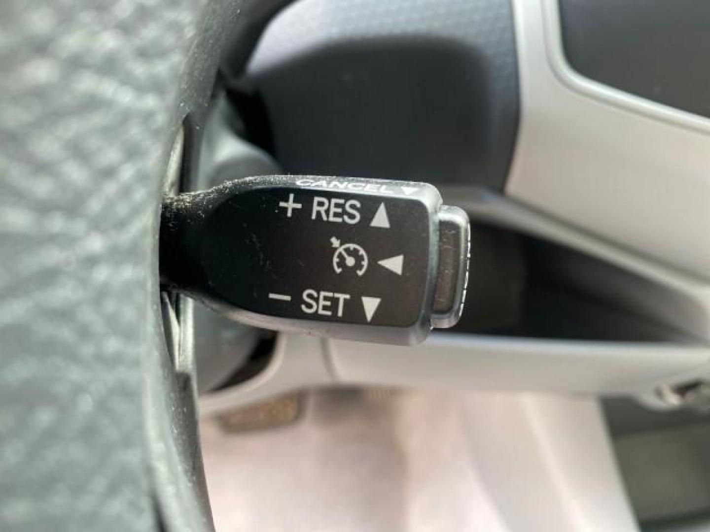 2007 Silver Streak Mica /Gray Toyota Tacoma LOW MILES 28,699 1 OWNER 4 DR (5TETX22N67Z) with an 2.7L DOHC EFI 16-Valve I4 VVT-i Engine engine, Automatic transmission, located at 4701 North Dixie Hwy, Pompano Beach, FL, 33064, (954) 422-2889, 26.240938, -80.123474 - OUR WEBPAGE FLORIDACARS1.COM HAS OVER 100 PHOTOS AND FREE CARFAX LINK 2007 TOYOTA TACOMA VIN: 5TETX22N67Z458097 5 T E T X 2 2 N 6 7 Z 4 5 8 0 9 7 CLUB CAB PICKUP 2.7L I4 F DOHC 16V GASOLINE 28 MPG REAR WHEEL DRIVE Features ABS Brakes Air Conditioning AM/FM Stereo Automatic Transmission CD Audio Clot - Photo#54