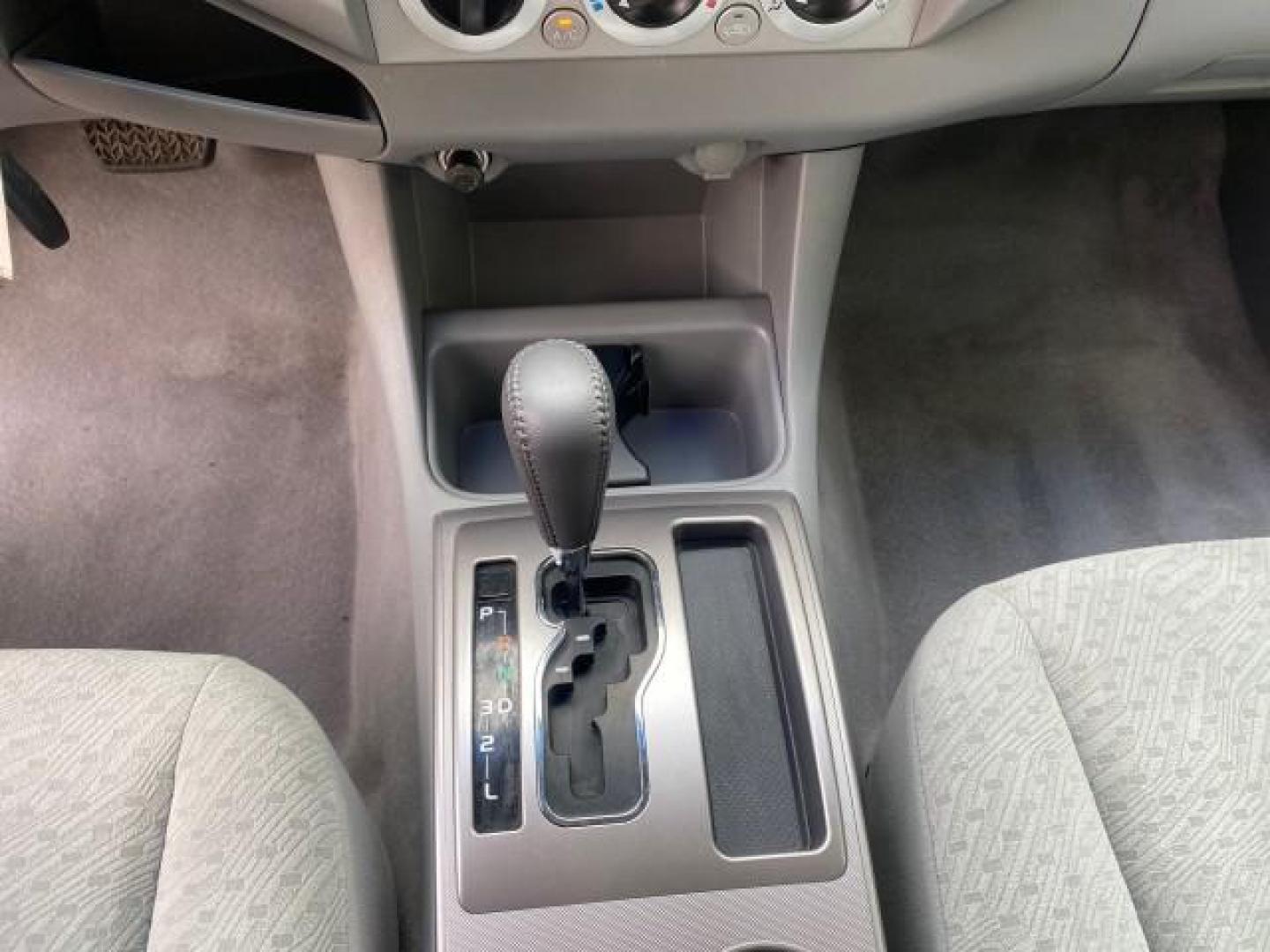 2007 Silver Streak Mica /Gray Toyota Tacoma LOW MILES 28,699 1 OWNER 4 DR (5TETX22N67Z) with an 2.7L DOHC EFI 16-Valve I4 VVT-i Engine engine, Automatic transmission, located at 4701 North Dixie Hwy, Pompano Beach, FL, 33064, (954) 422-2889, 26.240938, -80.123474 - OUR WEBPAGE FLORIDACARS1.COM HAS OVER 100 PHOTOS AND FREE CARFAX LINK 2007 TOYOTA TACOMA VIN: 5TETX22N67Z458097 5 T E T X 2 2 N 6 7 Z 4 5 8 0 9 7 CLUB CAB PICKUP 2.7L I4 F DOHC 16V GASOLINE 28 MPG REAR WHEEL DRIVE Features ABS Brakes Air Conditioning AM/FM Stereo Automatic Transmission CD Audio Clot - Photo#59