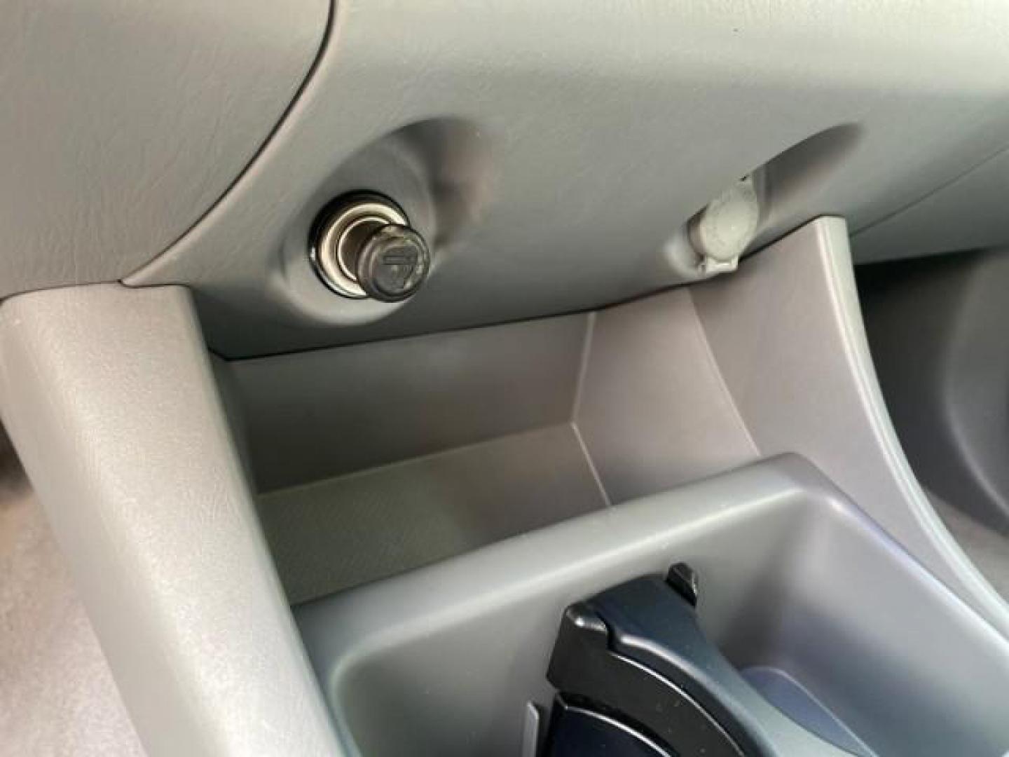 2007 Silver Streak Mica /Gray Toyota Tacoma LOW MILES 28,699 1 OWNER 4 DR (5TETX22N67Z) with an 2.7L DOHC EFI 16-Valve I4 VVT-i Engine engine, Automatic transmission, located at 4701 North Dixie Hwy, Pompano Beach, FL, 33064, (954) 422-2889, 26.240938, -80.123474 - OUR WEBPAGE FLORIDACARS1.COM HAS OVER 100 PHOTOS AND FREE CARFAX LINK 2007 TOYOTA TACOMA VIN: 5TETX22N67Z458097 5 T E T X 2 2 N 6 7 Z 4 5 8 0 9 7 CLUB CAB PICKUP 2.7L I4 F DOHC 16V GASOLINE 28 MPG REAR WHEEL DRIVE Features ABS Brakes Air Conditioning AM/FM Stereo Automatic Transmission CD Audio Clot - Photo#60