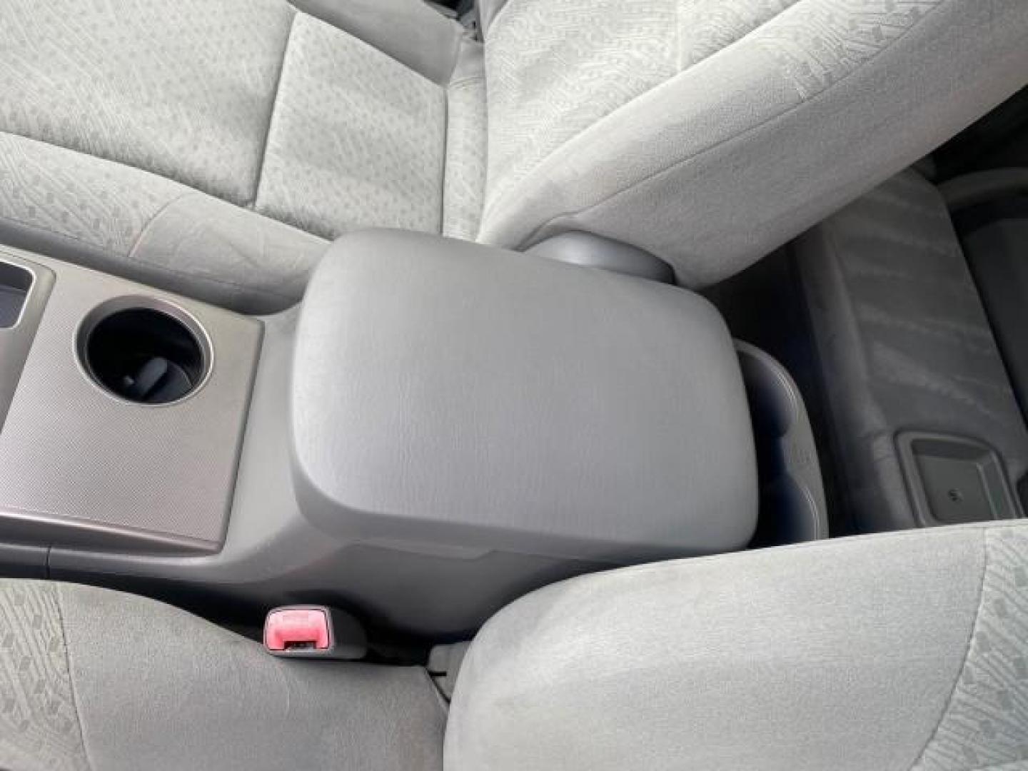 2007 Silver Streak Mica /Gray Toyota Tacoma LOW MILES 28,699 1 OWNER 4 DR (5TETX22N67Z) with an 2.7L DOHC EFI 16-Valve I4 VVT-i Engine engine, Automatic transmission, located at 4701 North Dixie Hwy, Pompano Beach, FL, 33064, (954) 422-2889, 26.240938, -80.123474 - OUR WEBPAGE FLORIDACARS1.COM HAS OVER 100 PHOTOS AND FREE CARFAX LINK 2007 TOYOTA TACOMA VIN: 5TETX22N67Z458097 5 T E T X 2 2 N 6 7 Z 4 5 8 0 9 7 CLUB CAB PICKUP 2.7L I4 F DOHC 16V GASOLINE 28 MPG REAR WHEEL DRIVE Features ABS Brakes Air Conditioning AM/FM Stereo Automatic Transmission CD Audio Clot - Photo#62