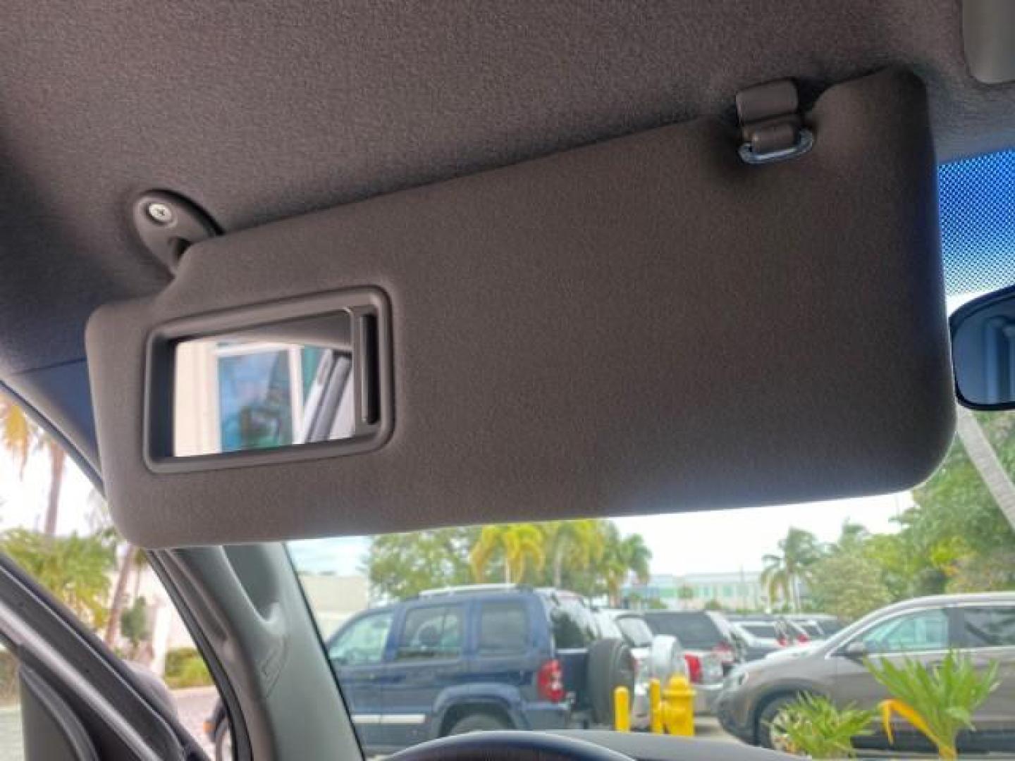 2007 Silver Streak Mica /Gray Toyota Tacoma LOW MILES 28,699 1 OWNER 4 DR (5TETX22N67Z) with an 2.7L DOHC EFI 16-Valve I4 VVT-i Engine engine, Automatic transmission, located at 4701 North Dixie Hwy, Pompano Beach, FL, 33064, (954) 422-2889, 26.240938, -80.123474 - OUR WEBPAGE FLORIDACARS1.COM HAS OVER 100 PHOTOS AND FREE CARFAX LINK 2007 TOYOTA TACOMA VIN: 5TETX22N67Z458097 5 T E T X 2 2 N 6 7 Z 4 5 8 0 9 7 CLUB CAB PICKUP 2.7L I4 F DOHC 16V GASOLINE 28 MPG REAR WHEEL DRIVE Features ABS Brakes Air Conditioning AM/FM Stereo Automatic Transmission CD Audio Clot - Photo#66