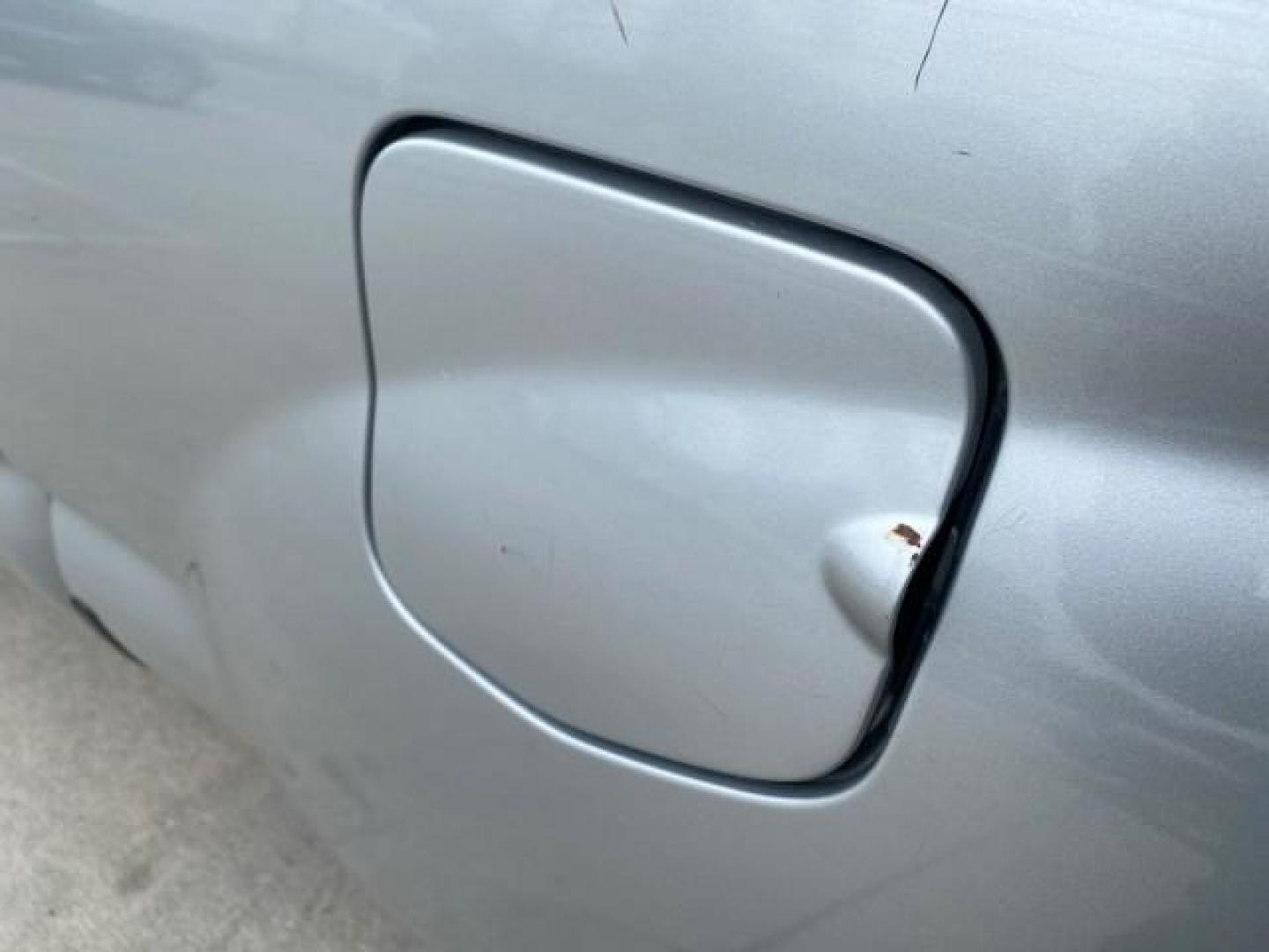 2007 Silver Streak Mica /Gray Toyota Tacoma LOW MILES 28,699 1 OWNER 4 DR (5TETX22N67Z) with an 2.7L DOHC EFI 16-Valve I4 VVT-i Engine engine, Automatic transmission, located at 4701 North Dixie Hwy, Pompano Beach, FL, 33064, (954) 422-2889, 26.240938, -80.123474 - OUR WEBPAGE FLORIDACARS1.COM HAS OVER 100 PHOTOS AND FREE CARFAX LINK 2007 TOYOTA TACOMA VIN: 5TETX22N67Z458097 5 T E T X 2 2 N 6 7 Z 4 5 8 0 9 7 CLUB CAB PICKUP 2.7L I4 F DOHC 16V GASOLINE 28 MPG REAR WHEEL DRIVE Features ABS Brakes Air Conditioning AM/FM Stereo Automatic Transmission CD Audio Clot - Photo#77