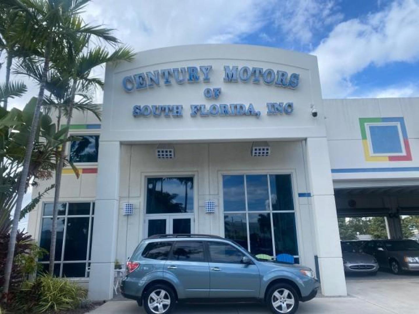 2009 Newport Blue Pearl /Platimum Gray Subaru Forester (Natl) X L.L. Bean Ed LOW MILES 37,791 4WD (JF2SH64619H) with an 2.5L SOHC SMPI 16-Valve 4-Cyl Boxer Engine engine, Automatic transmission, located at 4701 North Dixie Hwy, Pompano Beach, FL, 33064, (954) 422-2889, 26.240938, -80.123474 - OUR WEBPAGE FLORIDACARS1.COM HAS OVER 100 PHOTOS AND FREE CARFAX LINK 2009 SUBARU FORESTER 2.5 X L.L. BEAN LOW MILEAGE FOR THE YEAR VIN: JF2SH64619H778911 J F 2 S H 6 4 6 1 9 H 7 7 8 9 1 1 4 DOOR WAGON/SPORT UTILITY 2.5L H4 F SOHC 16V GASOLINE 26 MPG ALL WHEEL DRIVE Features 4WD/AWD ABS Brakes Air C - Photo#0