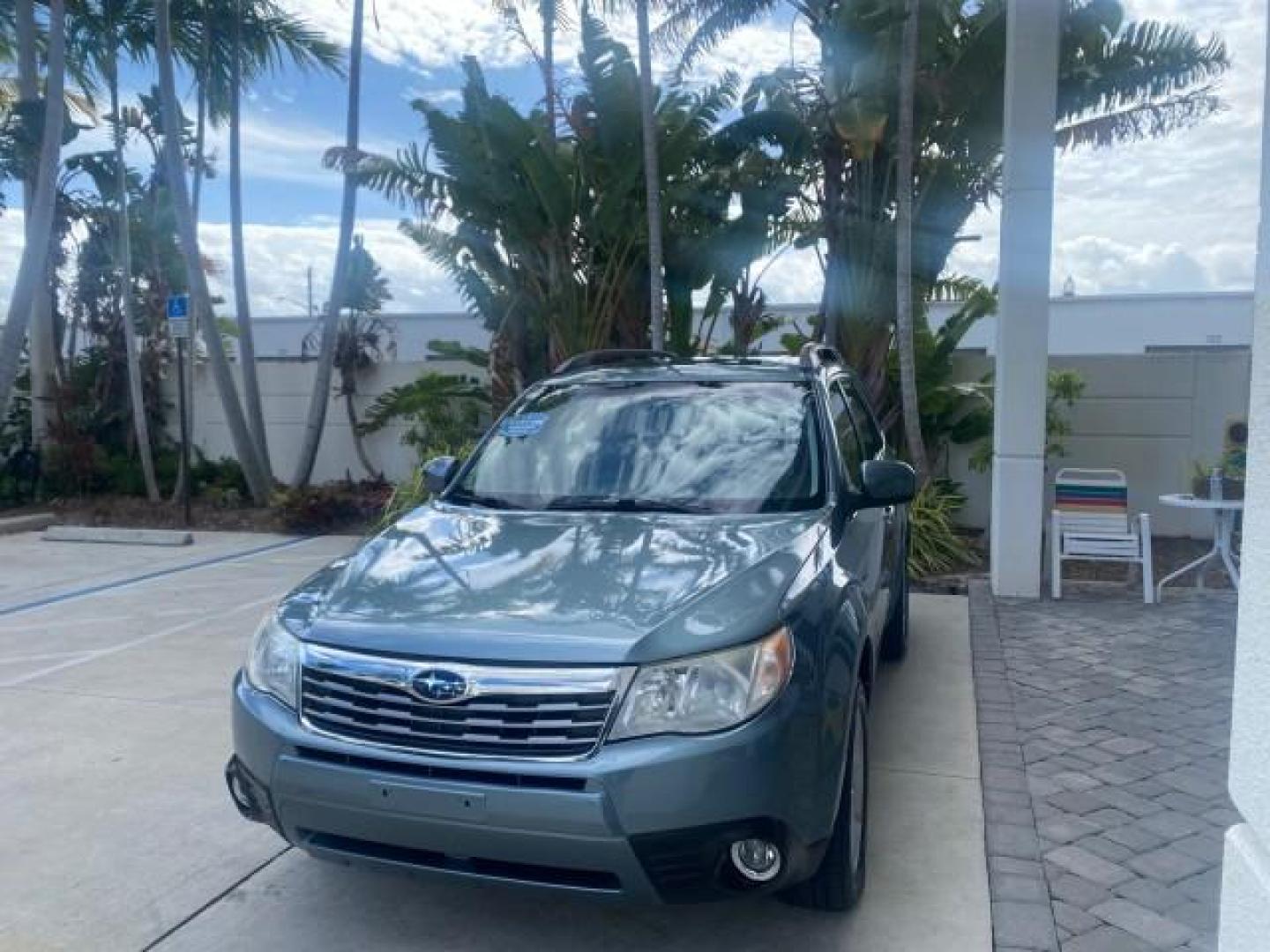 2009 Newport Blue Pearl /Platimum Gray Subaru Forester (Natl) X L.L. Bean Ed LOW MILES 37,791 4WD (JF2SH64619H) with an 2.5L SOHC SMPI 16-Valve 4-Cyl Boxer Engine engine, Automatic transmission, located at 4701 North Dixie Hwy, Pompano Beach, FL, 33064, (954) 422-2889, 26.240938, -80.123474 - OUR WEBPAGE FLORIDACARS1.COM HAS OVER 100 PHOTOS AND FREE CARFAX LINK 2009 SUBARU FORESTER 2.5 X L.L. BEAN LOW MILEAGE FOR THE YEAR VIN: JF2SH64619H778911 J F 2 S H 6 4 6 1 9 H 7 7 8 9 1 1 4 DOOR WAGON/SPORT UTILITY 2.5L H4 F SOHC 16V GASOLINE 26 MPG ALL WHEEL DRIVE Features 4WD/AWD ABS Brakes Air C - Photo#3
