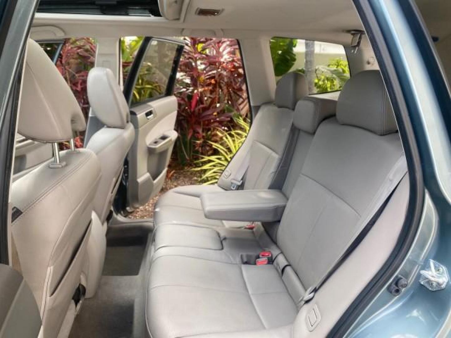 2009 Newport Blue Pearl /Platimum Gray Subaru Forester (Natl) X L.L. Bean Ed LOW MILES 37,791 4WD (JF2SH64619H) with an 2.5L SOHC SMPI 16-Valve 4-Cyl Boxer Engine engine, Automatic transmission, located at 4701 North Dixie Hwy, Pompano Beach, FL, 33064, (954) 422-2889, 26.240938, -80.123474 - OUR WEBPAGE FLORIDACARS1.COM HAS OVER 100 PHOTOS AND FREE CARFAX LINK 2009 SUBARU FORESTER 2.5 X L.L. BEAN LOW MILEAGE FOR THE YEAR VIN: JF2SH64619H778911 J F 2 S H 6 4 6 1 9 H 7 7 8 9 1 1 4 DOOR WAGON/SPORT UTILITY 2.5L H4 F SOHC 16V GASOLINE 26 MPG ALL WHEEL DRIVE Features 4WD/AWD ABS Brakes Air C - Photo#14