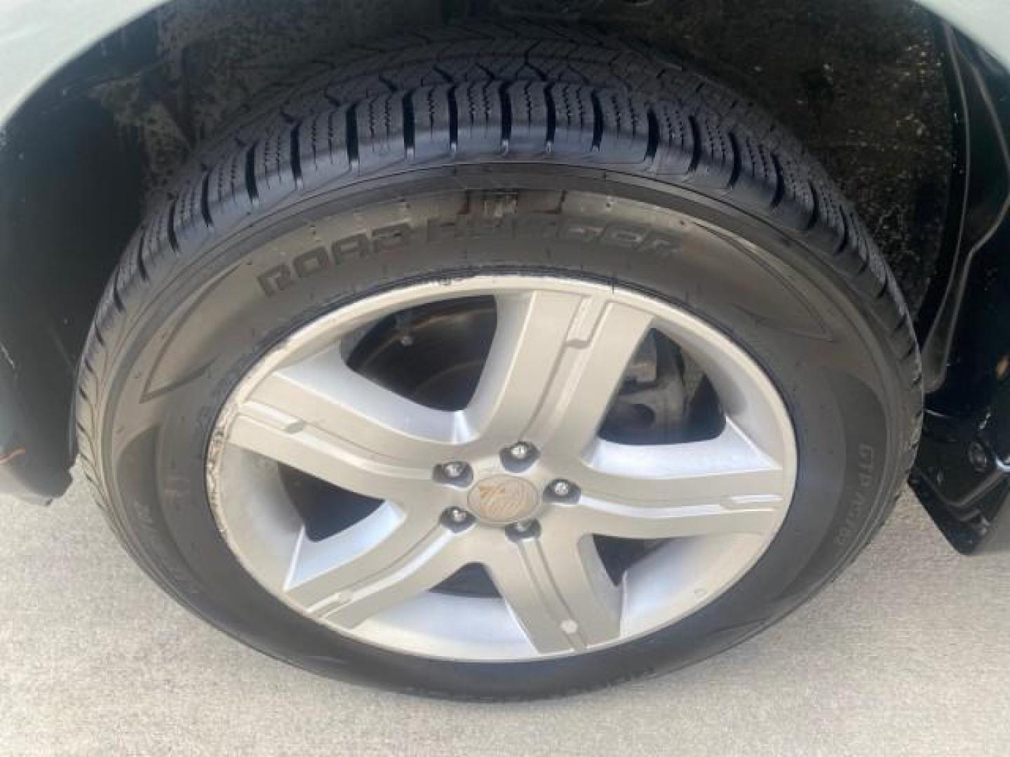 2009 Newport Blue Pearl /Platimum Gray Subaru Forester (Natl) X L.L. Bean Ed LOW MILES 37,791 4WD (JF2SH64619H) with an 2.5L SOHC SMPI 16-Valve 4-Cyl Boxer Engine engine, Automatic transmission, located at 4701 North Dixie Hwy, Pompano Beach, FL, 33064, (954) 422-2889, 26.240938, -80.123474 - OUR WEBPAGE FLORIDACARS1.COM HAS OVER 100 PHOTOS AND FREE CARFAX LINK 2009 SUBARU FORESTER 2.5 X L.L. BEAN LOW MILEAGE FOR THE YEAR VIN: JF2SH64619H778911 J F 2 S H 6 4 6 1 9 H 7 7 8 9 1 1 4 DOOR WAGON/SPORT UTILITY 2.5L H4 F SOHC 16V GASOLINE 26 MPG ALL WHEEL DRIVE Features 4WD/AWD ABS Brakes Air C - Photo#19