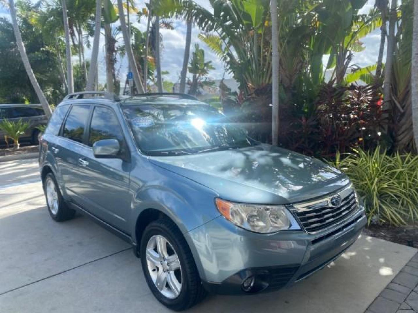 2009 Newport Blue Pearl /Platimum Gray Subaru Forester (Natl) X L.L. Bean Ed LOW MILES 37,791 4WD (JF2SH64619H) with an 2.5L SOHC SMPI 16-Valve 4-Cyl Boxer Engine engine, Automatic transmission, located at 4701 North Dixie Hwy, Pompano Beach, FL, 33064, (954) 422-2889, 26.240938, -80.123474 - OUR WEBPAGE FLORIDACARS1.COM HAS OVER 100 PHOTOS AND FREE CARFAX LINK 2009 SUBARU FORESTER 2.5 X L.L. BEAN LOW MILEAGE FOR THE YEAR VIN: JF2SH64619H778911 J F 2 S H 6 4 6 1 9 H 7 7 8 9 1 1 4 DOOR WAGON/SPORT UTILITY 2.5L H4 F SOHC 16V GASOLINE 26 MPG ALL WHEEL DRIVE Features 4WD/AWD ABS Brakes Air C - Photo#24