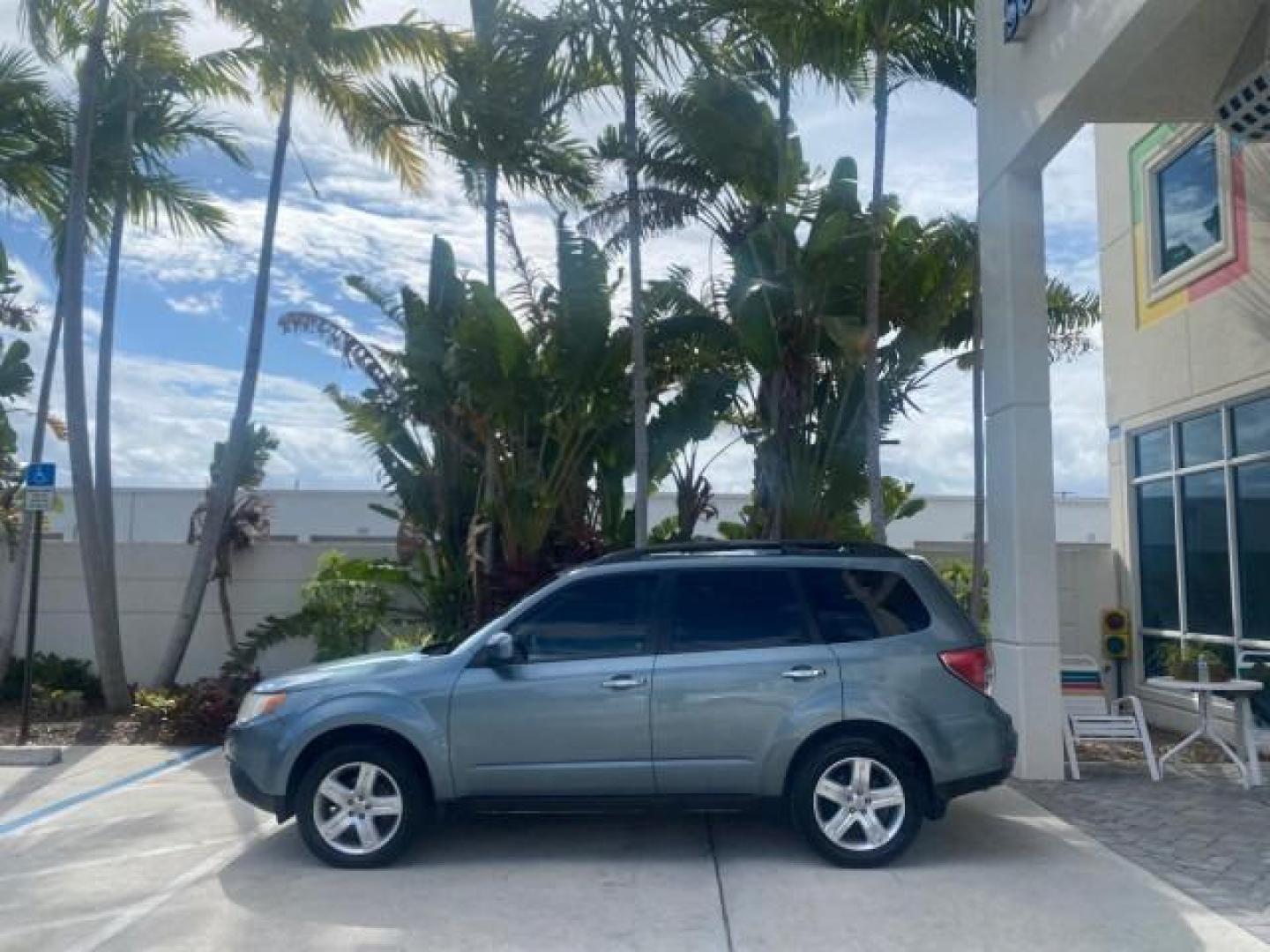 2009 Newport Blue Pearl /Platimum Gray Subaru Forester (Natl) X L.L. Bean Ed LOW MILES 37,791 4WD (JF2SH64619H) with an 2.5L SOHC SMPI 16-Valve 4-Cyl Boxer Engine engine, Automatic transmission, located at 4701 North Dixie Hwy, Pompano Beach, FL, 33064, (954) 422-2889, 26.240938, -80.123474 - OUR WEBPAGE FLORIDACARS1.COM HAS OVER 100 PHOTOS AND FREE CARFAX LINK 2009 SUBARU FORESTER 2.5 X L.L. BEAN LOW MILEAGE FOR THE YEAR VIN: JF2SH64619H778911 J F 2 S H 6 4 6 1 9 H 7 7 8 9 1 1 4 DOOR WAGON/SPORT UTILITY 2.5L H4 F SOHC 16V GASOLINE 26 MPG ALL WHEEL DRIVE Features 4WD/AWD ABS Brakes Air C - Photo#31