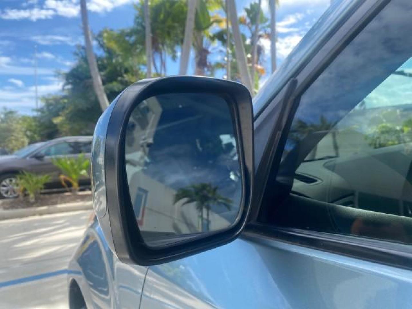 2009 Newport Blue Pearl /Platimum Gray Subaru Forester (Natl) X L.L. Bean Ed LOW MILES 37,791 4WD (JF2SH64619H) with an 2.5L SOHC SMPI 16-Valve 4-Cyl Boxer Engine engine, Automatic transmission, located at 4701 North Dixie Hwy, Pompano Beach, FL, 33064, (954) 422-2889, 26.240938, -80.123474 - OUR WEBPAGE FLORIDACARS1.COM HAS OVER 100 PHOTOS AND FREE CARFAX LINK 2009 SUBARU FORESTER 2.5 X L.L. BEAN LOW MILEAGE FOR THE YEAR VIN: JF2SH64619H778911 J F 2 S H 6 4 6 1 9 H 7 7 8 9 1 1 4 DOOR WAGON/SPORT UTILITY 2.5L H4 F SOHC 16V GASOLINE 26 MPG ALL WHEEL DRIVE Features 4WD/AWD ABS Brakes Air C - Photo#39