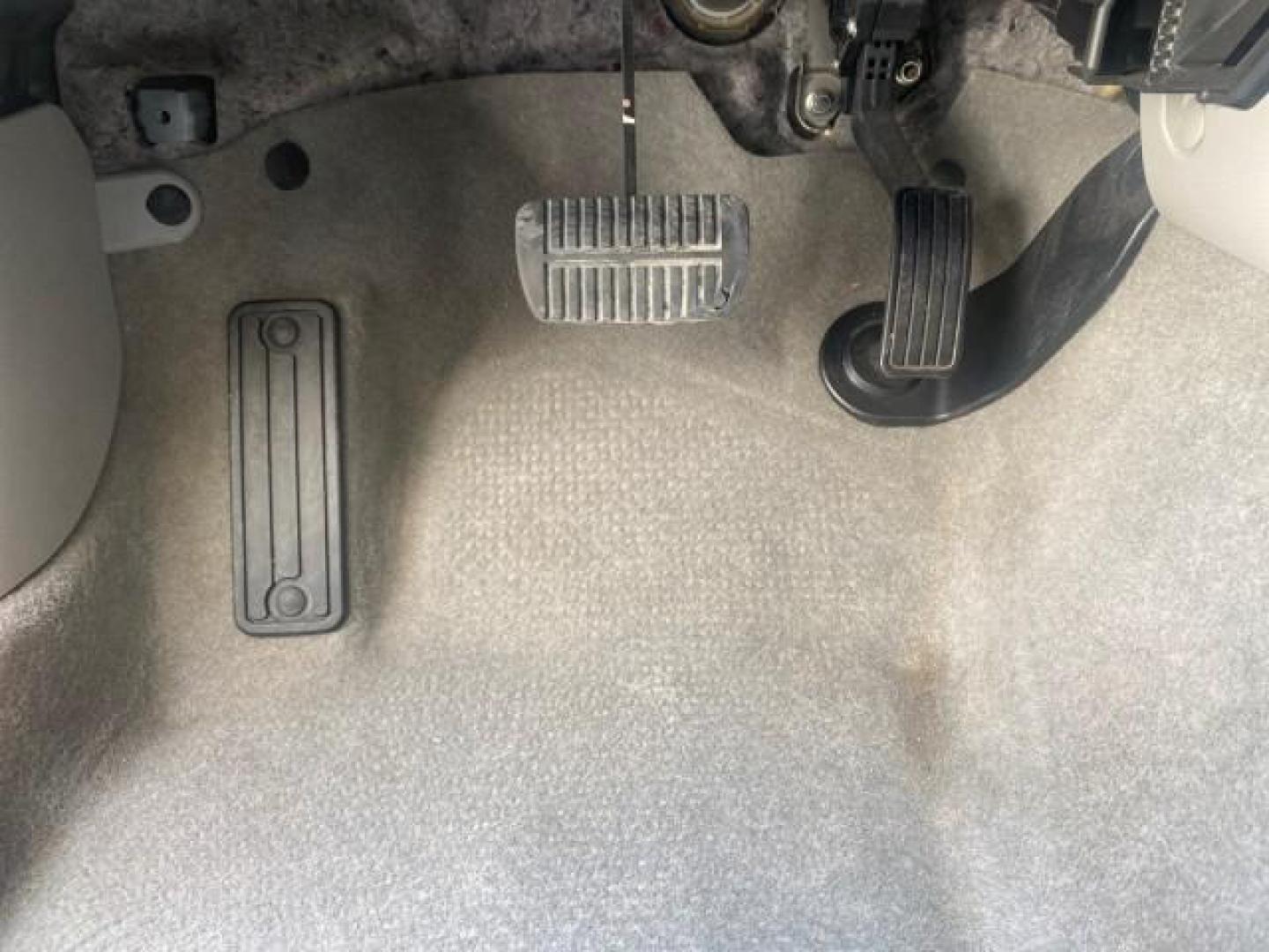 2009 Newport Blue Pearl /Platimum Gray Subaru Forester (Natl) X L.L. Bean Ed LOW MILES 37,791 4WD (JF2SH64619H) with an 2.5L SOHC SMPI 16-Valve 4-Cyl Boxer Engine engine, Automatic transmission, located at 4701 North Dixie Hwy, Pompano Beach, FL, 33064, (954) 422-2889, 26.240938, -80.123474 - OUR WEBPAGE FLORIDACARS1.COM HAS OVER 100 PHOTOS AND FREE CARFAX LINK 2009 SUBARU FORESTER 2.5 X L.L. BEAN LOW MILEAGE FOR THE YEAR VIN: JF2SH64619H778911 J F 2 S H 6 4 6 1 9 H 7 7 8 9 1 1 4 DOOR WAGON/SPORT UTILITY 2.5L H4 F SOHC 16V GASOLINE 26 MPG ALL WHEEL DRIVE Features 4WD/AWD ABS Brakes Air C - Photo#54