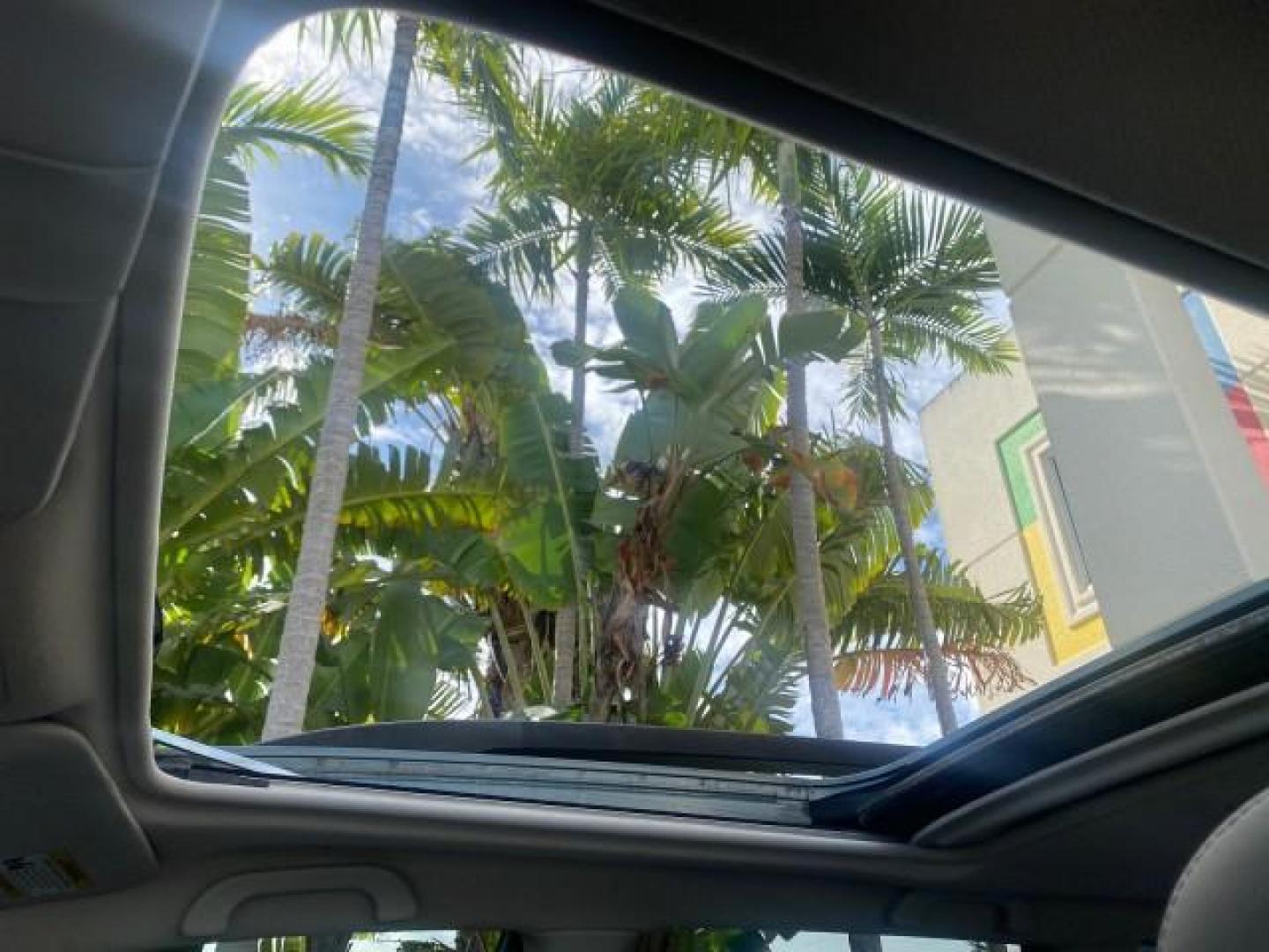 2009 Newport Blue Pearl /Platimum Gray Subaru Forester (Natl) X L.L. Bean Ed LOW MILES 37,791 4WD (JF2SH64619H) with an 2.5L SOHC SMPI 16-Valve 4-Cyl Boxer Engine engine, Automatic transmission, located at 4701 North Dixie Hwy, Pompano Beach, FL, 33064, (954) 422-2889, 26.240938, -80.123474 - OUR WEBPAGE FLORIDACARS1.COM HAS OVER 100 PHOTOS AND FREE CARFAX LINK 2009 SUBARU FORESTER 2.5 X L.L. BEAN LOW MILEAGE FOR THE YEAR VIN: JF2SH64619H778911 J F 2 S H 6 4 6 1 9 H 7 7 8 9 1 1 4 DOOR WAGON/SPORT UTILITY 2.5L H4 F SOHC 16V GASOLINE 26 MPG ALL WHEEL DRIVE Features 4WD/AWD ABS Brakes Air C - Photo#73