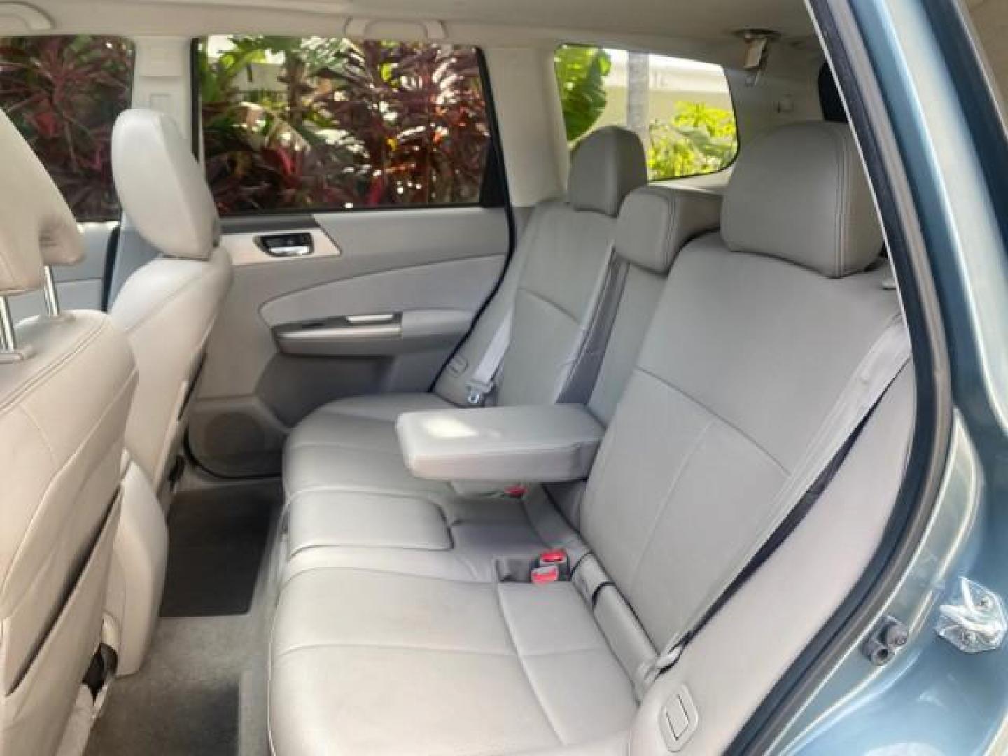 2009 Newport Blue Pearl /Platimum Gray Subaru Forester (Natl) X L.L. Bean Ed LOW MILES 37,791 4WD (JF2SH64619H) with an 2.5L SOHC SMPI 16-Valve 4-Cyl Boxer Engine engine, Automatic transmission, located at 4701 North Dixie Hwy, Pompano Beach, FL, 33064, (954) 422-2889, 26.240938, -80.123474 - OUR WEBPAGE FLORIDACARS1.COM HAS OVER 100 PHOTOS AND FREE CARFAX LINK 2009 SUBARU FORESTER 2.5 X L.L. BEAN LOW MILEAGE FOR THE YEAR VIN: JF2SH64619H778911 J F 2 S H 6 4 6 1 9 H 7 7 8 9 1 1 4 DOOR WAGON/SPORT UTILITY 2.5L H4 F SOHC 16V GASOLINE 26 MPG ALL WHEEL DRIVE Features 4WD/AWD ABS Brakes Air C - Photo#79