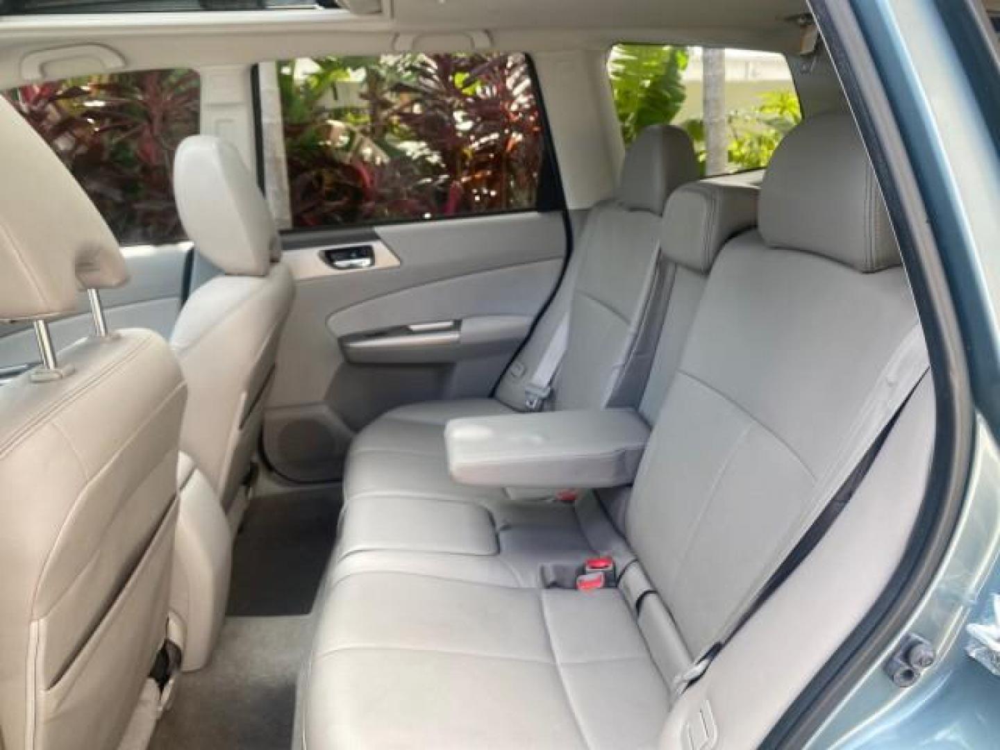 2009 Newport Blue Pearl /Platimum Gray Subaru Forester (Natl) X L.L. Bean Ed LOW MILES 37,791 4WD (JF2SH64619H) with an 2.5L SOHC SMPI 16-Valve 4-Cyl Boxer Engine engine, Automatic transmission, located at 4701 North Dixie Hwy, Pompano Beach, FL, 33064, (954) 422-2889, 26.240938, -80.123474 - OUR WEBPAGE FLORIDACARS1.COM HAS OVER 100 PHOTOS AND FREE CARFAX LINK 2009 SUBARU FORESTER 2.5 X L.L. BEAN LOW MILEAGE FOR THE YEAR VIN: JF2SH64619H778911 J F 2 S H 6 4 6 1 9 H 7 7 8 9 1 1 4 DOOR WAGON/SPORT UTILITY 2.5L H4 F SOHC 16V GASOLINE 26 MPG ALL WHEEL DRIVE Features 4WD/AWD ABS Brakes Air C - Photo#80