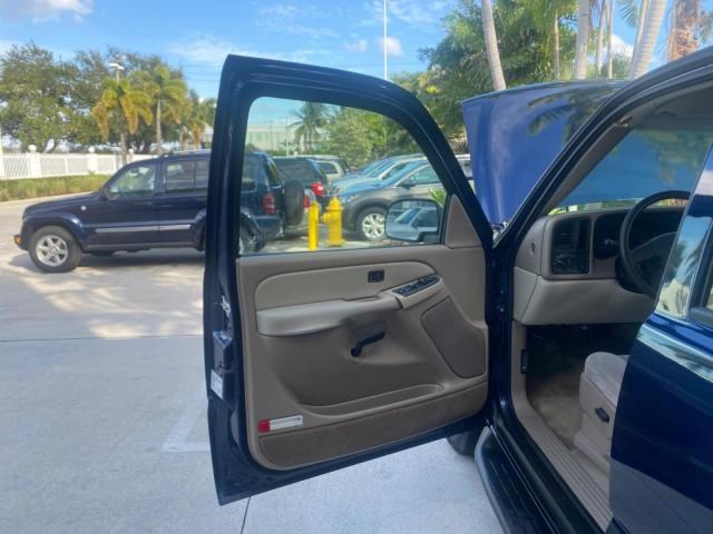 2001 Indigo Blue Metallic /Tan/Neutral Chevrolet Suburban LT 1 OWNER 44 SERVICES NO ACCIDENTS (3GNFK16T41G) with an 5.3L Vortec 1000 SFI V8 Engine engine, Automatic transmission, located at 4701 North Dixie Hwy, Pompano Beach, FL, 33064, (954) 422-2889, 26.240938, -80.123474 - OUR WEBPAGE FLORIDACARS1.COM HAS OVER 100 PHOTOS AND FREE CARFAX LINK 2001 CHEVROLET SUBURBAN 1500 4 WHEEL DRIVE CLOTH LOADED - LIKE NEW VIN: 3GNFK16T41G205451 3 G N F K 1 6 T 4 1 G 2 0 5 4 5 1 4 DOOR WAGON/SPORT UTILITY 5.3L V8 F OHV GASOLINE 18 MPG REAR WHEEL DRIVE W/ 4X4 Features ABS Brakes Air C - Photo#9